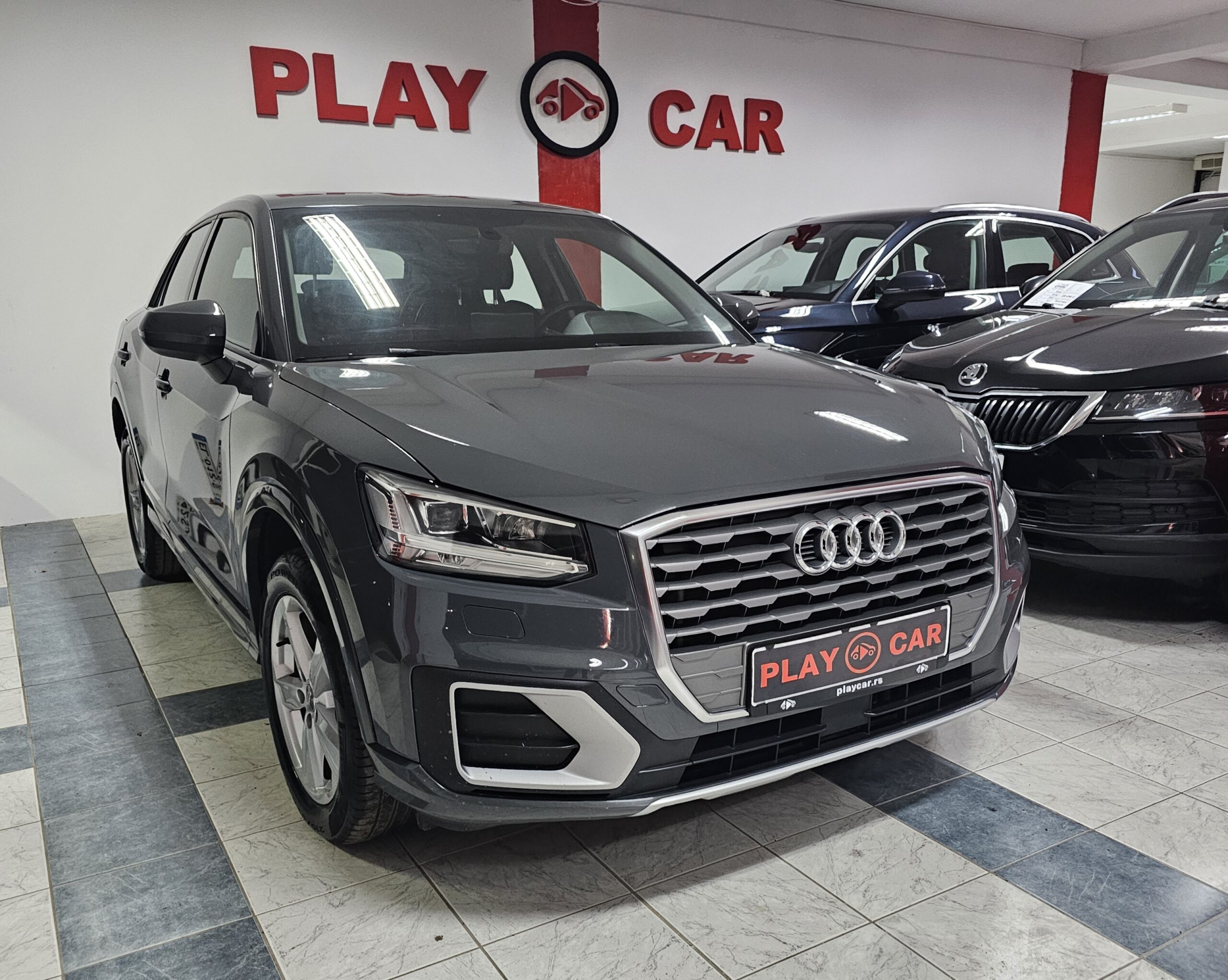 
								Audi Q2 AUTO/FU.LL full									