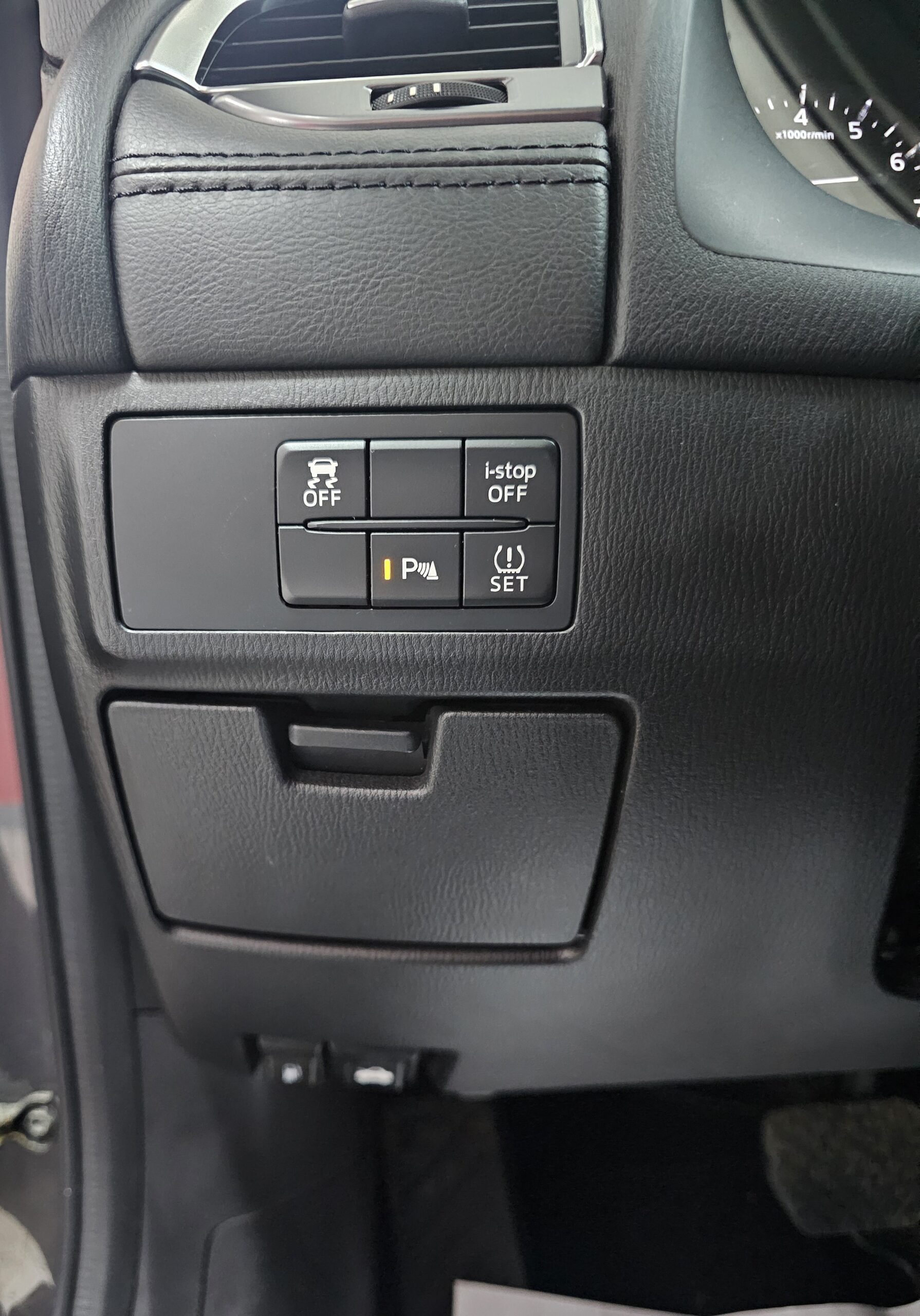 
								Mazda 6 AUTO.MATIC full									