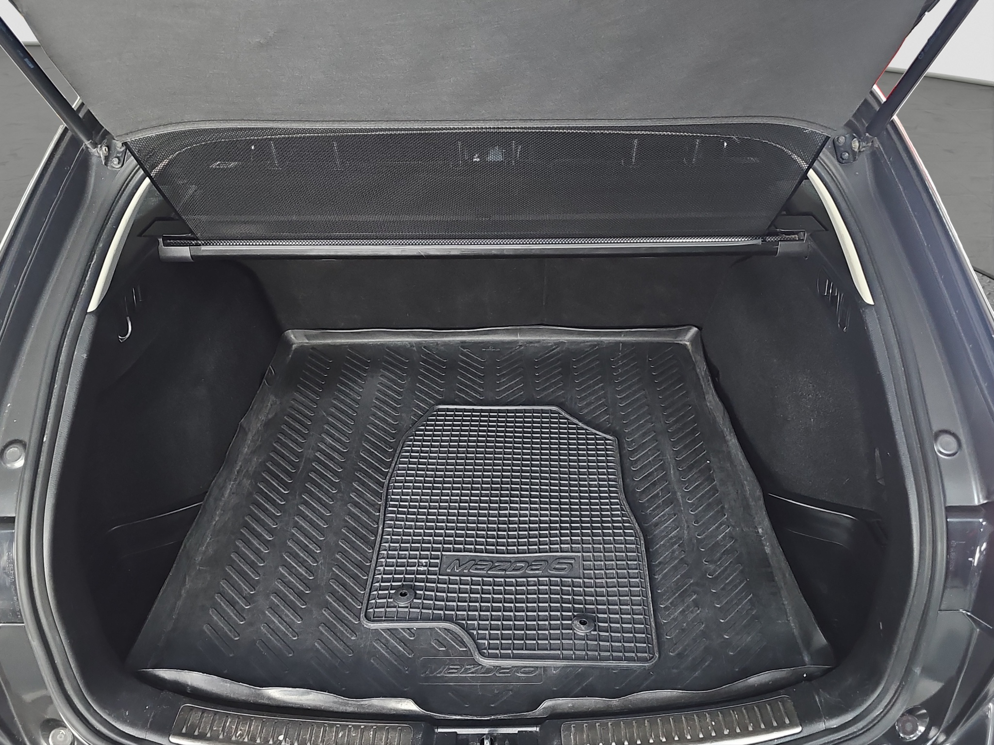 
								Mazda 6 AUTO.MATIC full									