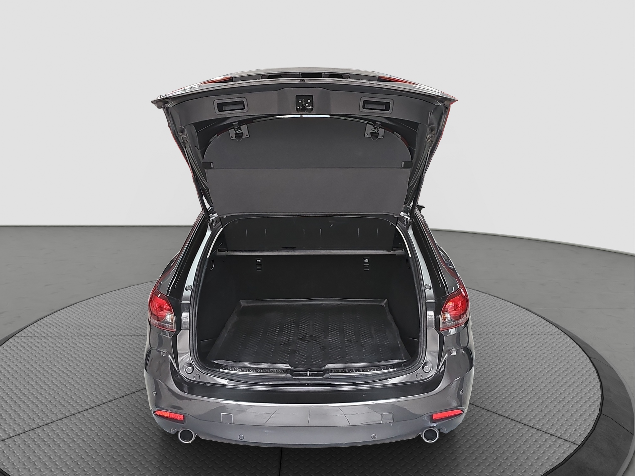 
								Mazda 6 AUTO.MATIC full									