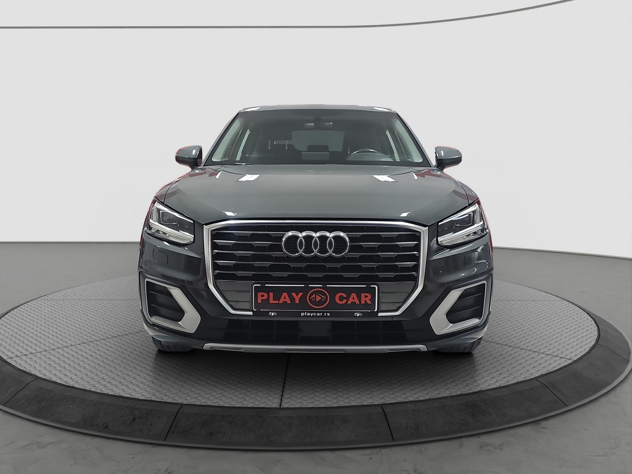 
								Audi Q2 AUTO/FU.LL full									