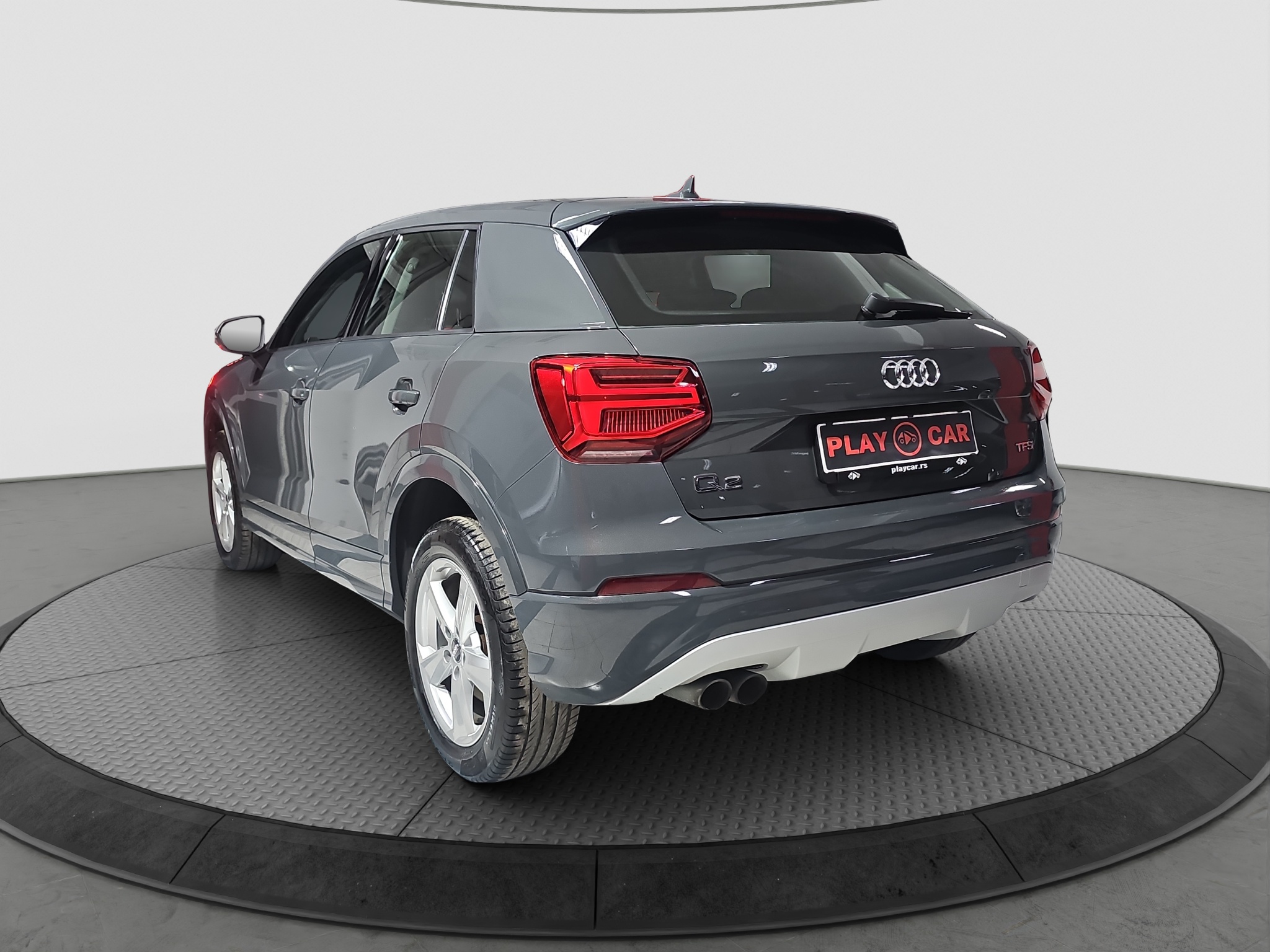 
								Audi Q2 AUTO/FU.LL full									