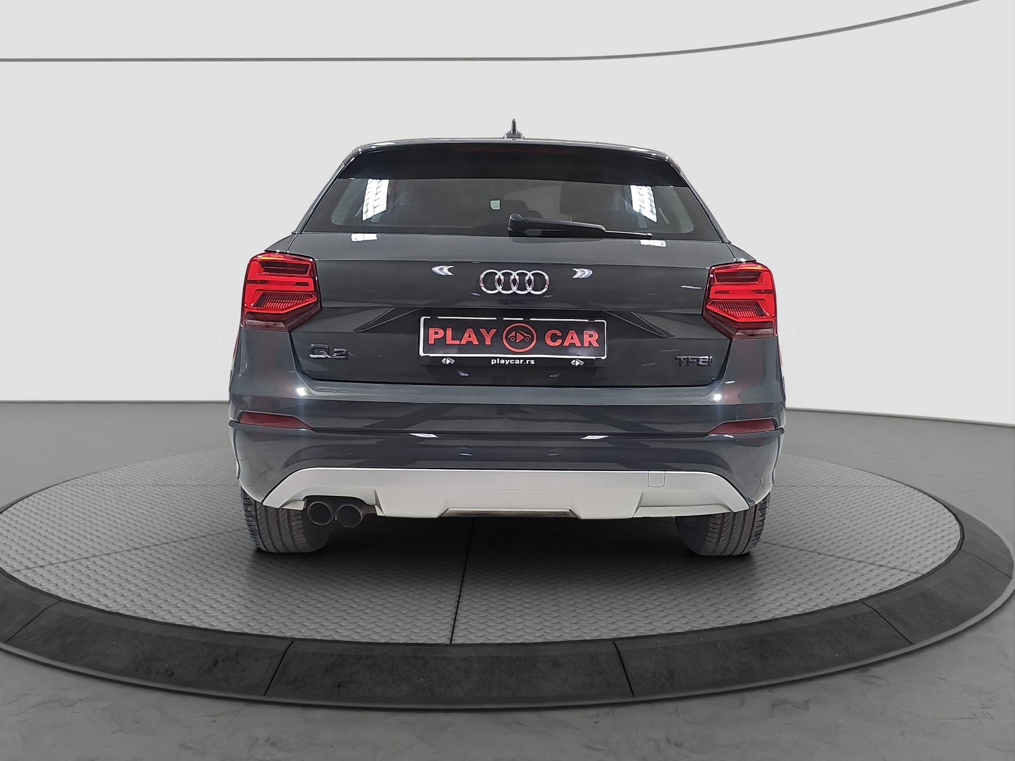 
								Audi Q2 AUTO/FU.LL full									