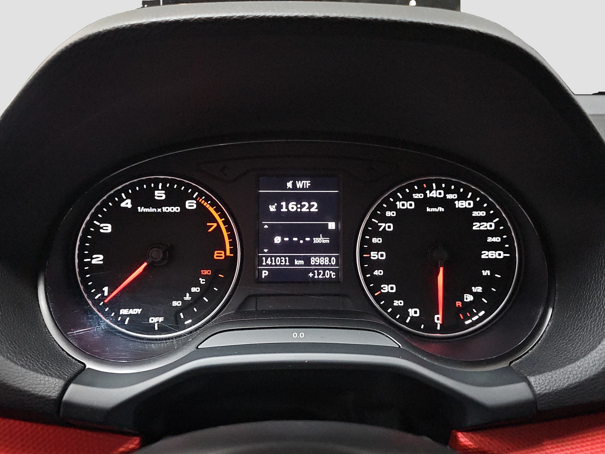 
								Audi Q2 AUTO/FU.LL full									