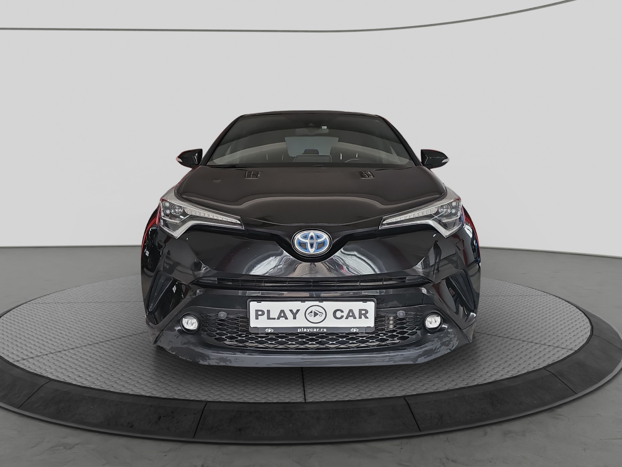 
								Toyota C-HR full									