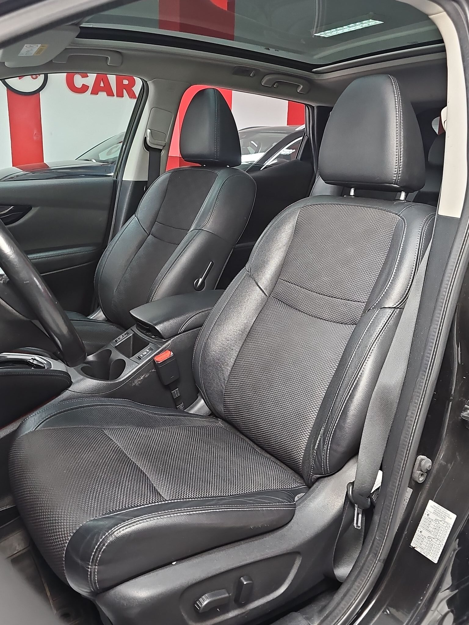 
								Nissan Qashqai TEKNA/AUTO full									