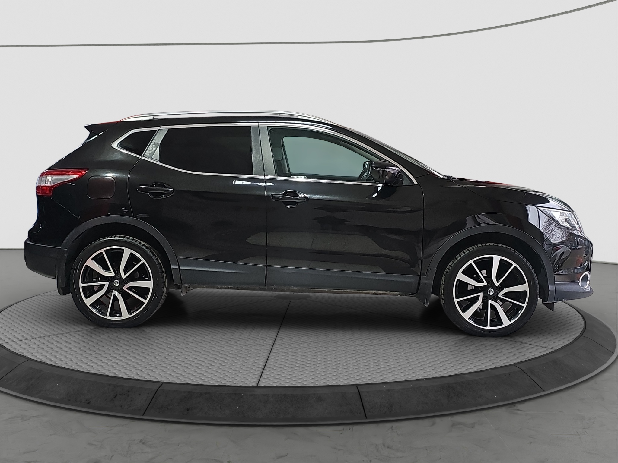 
								Nissan Qashqai TEKNA/AUTO full									