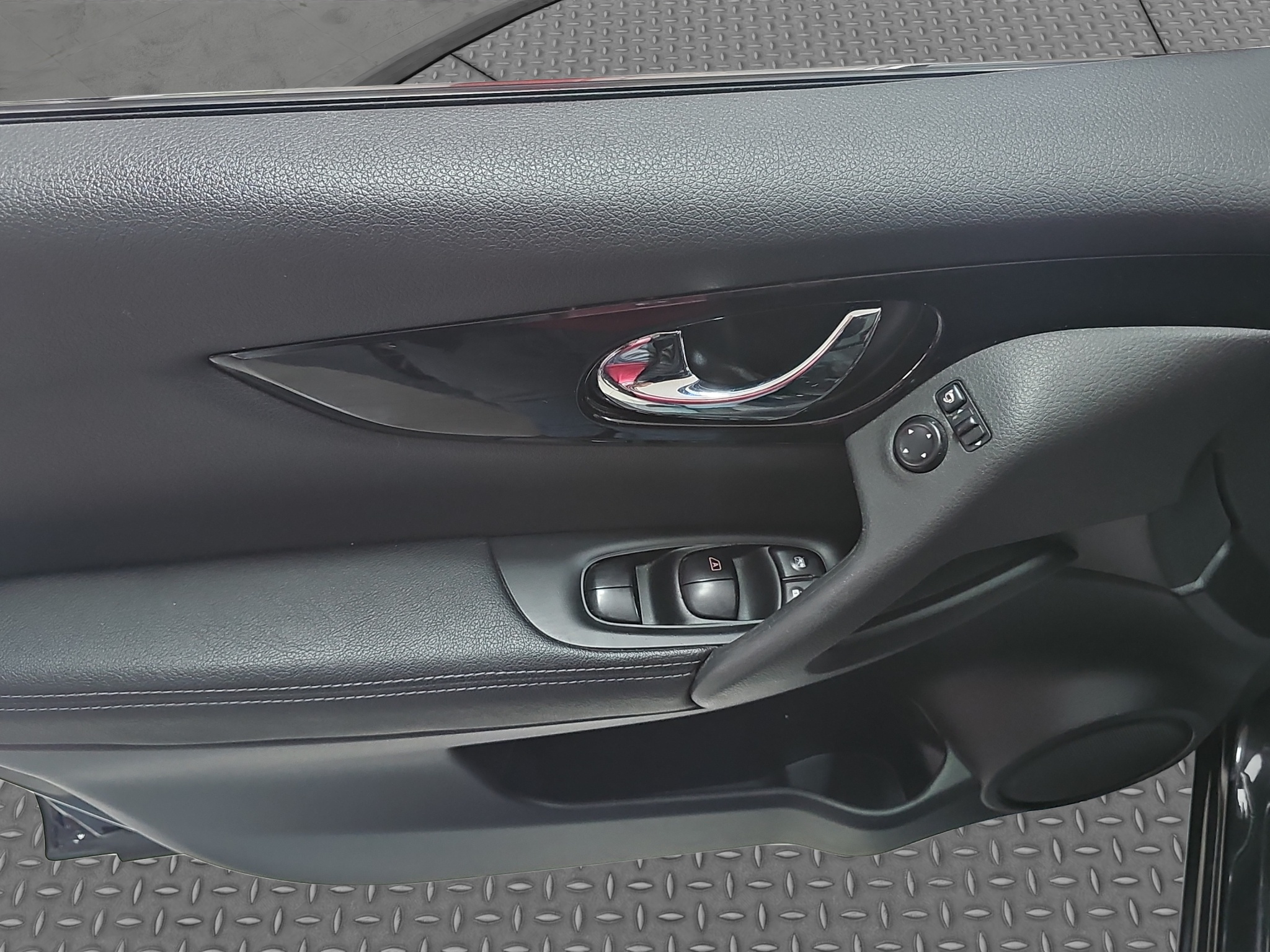 
								Nissan Qashqai TEKNA/AUTO full									