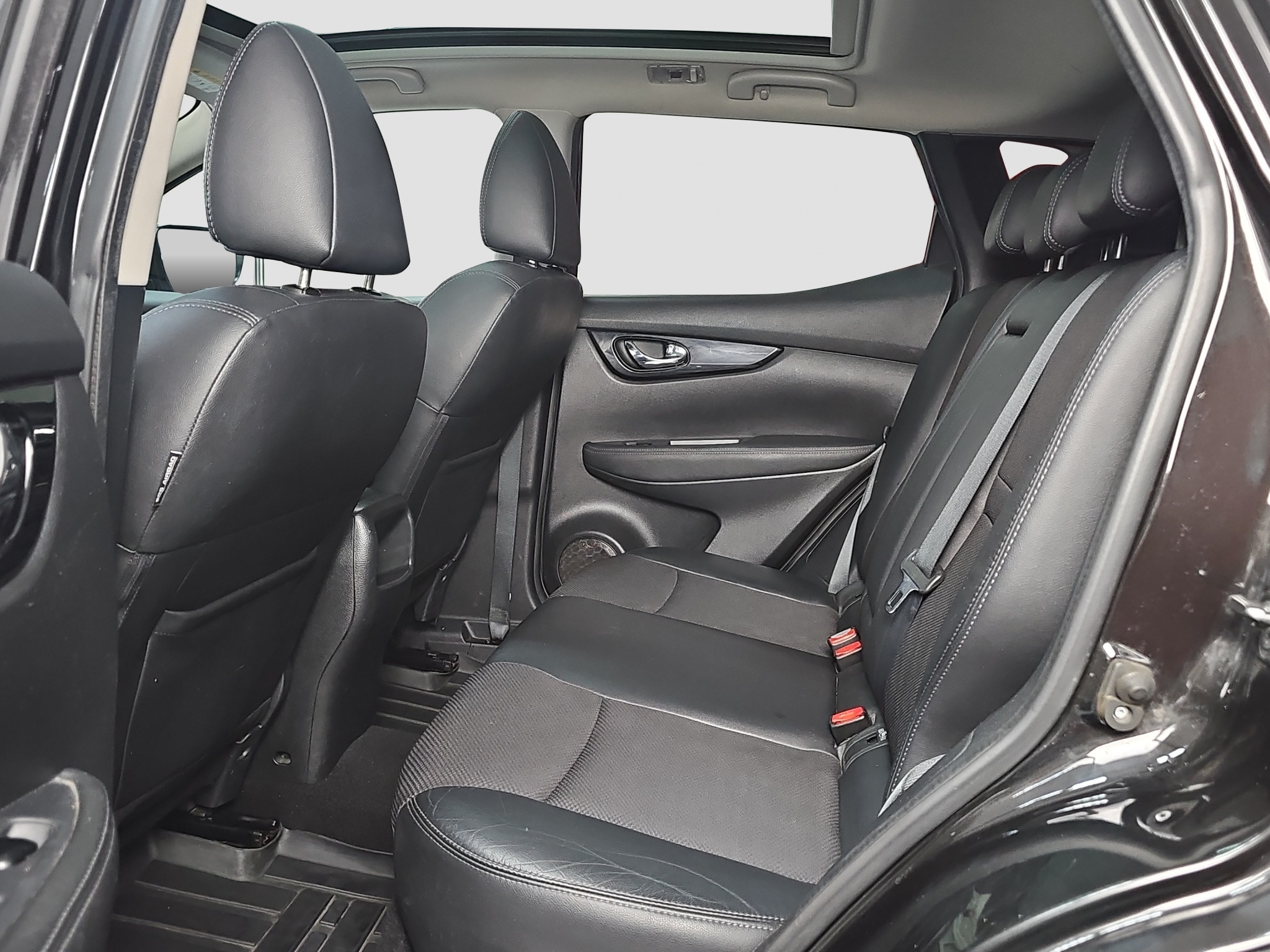 
								Nissan Qashqai TEKNA/AUTO full									