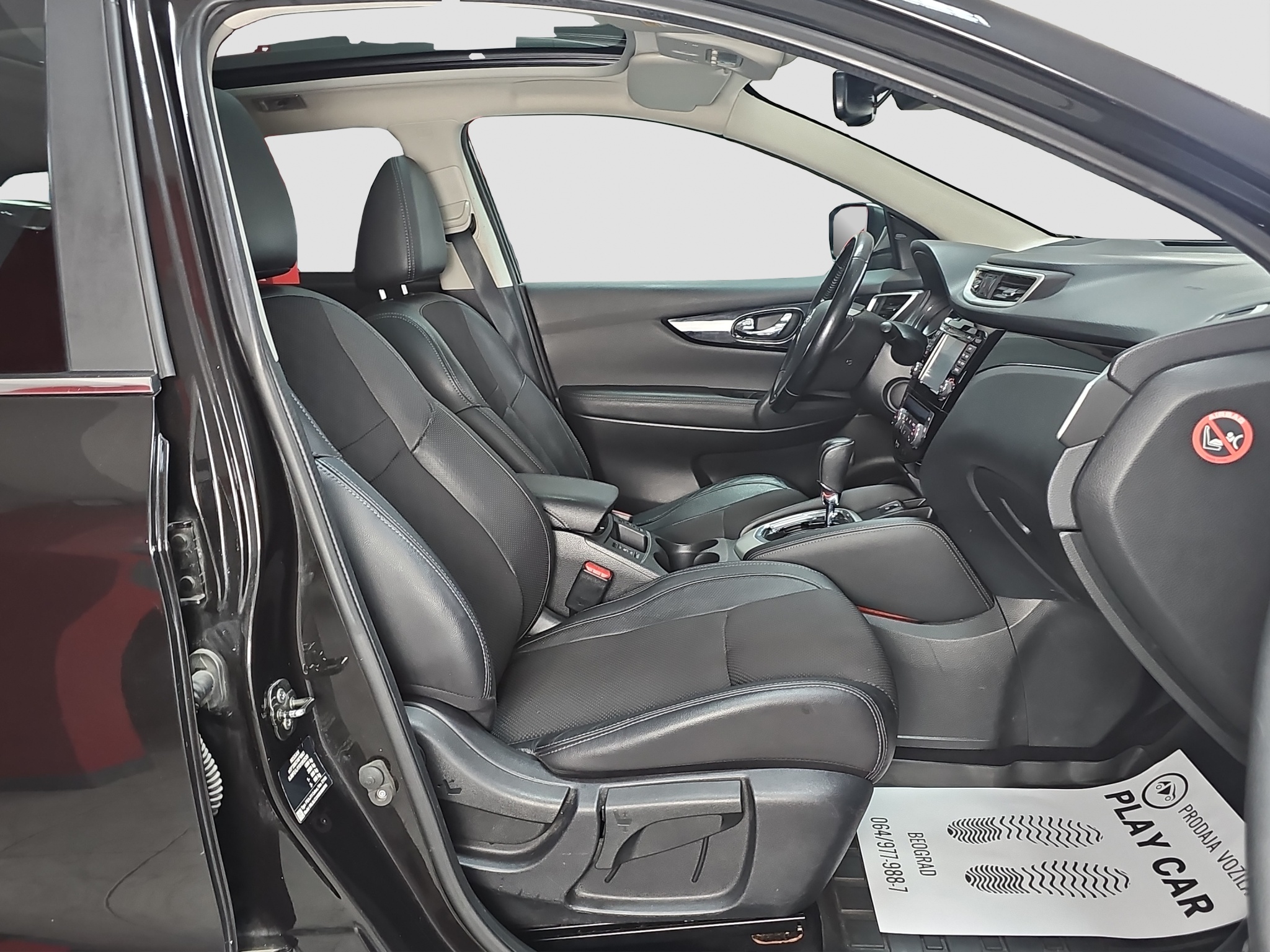 
								Nissan Qashqai TEKNA/AUTO full									