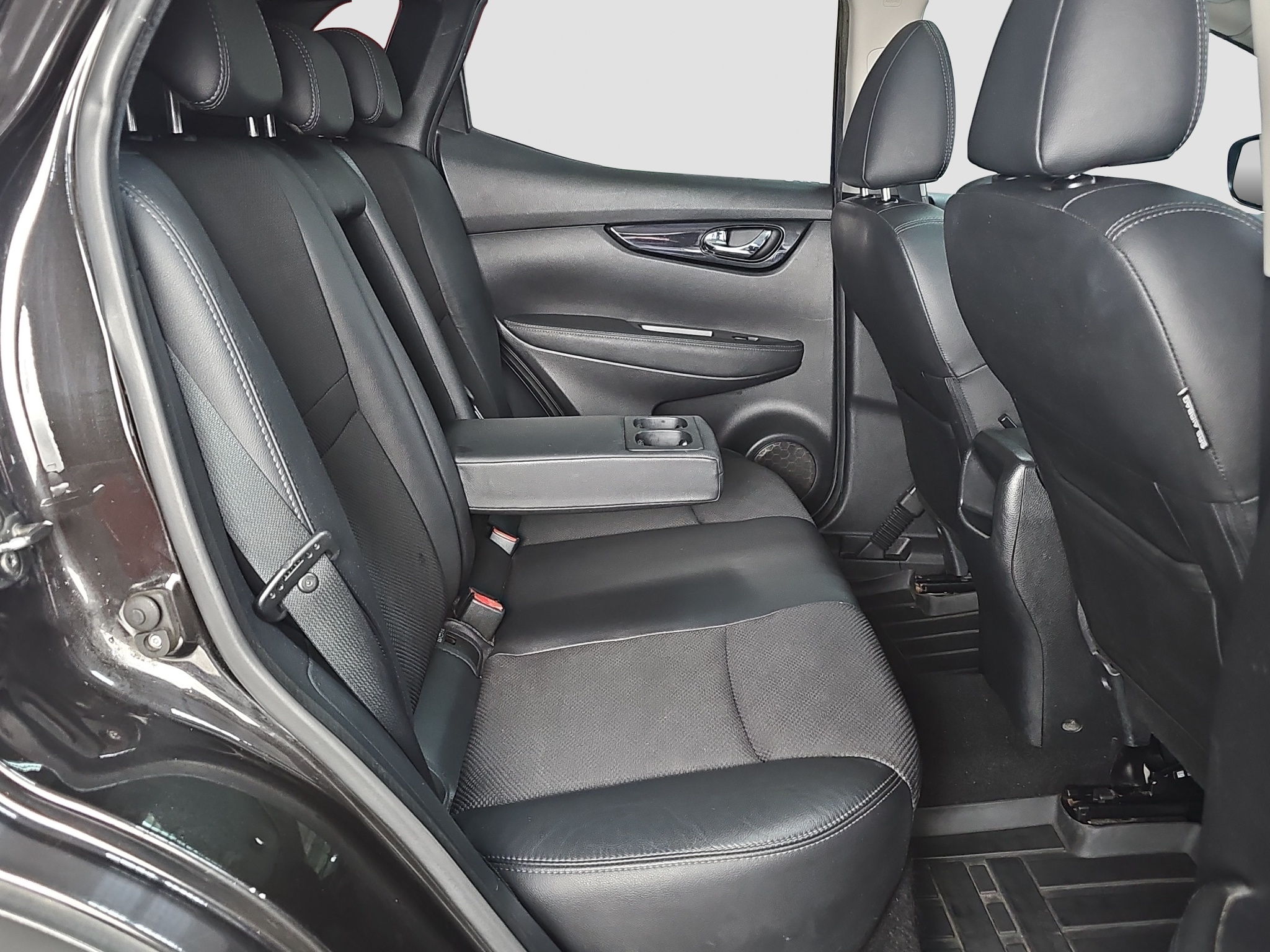 
								Nissan Qashqai TEKNA/AUTO full									