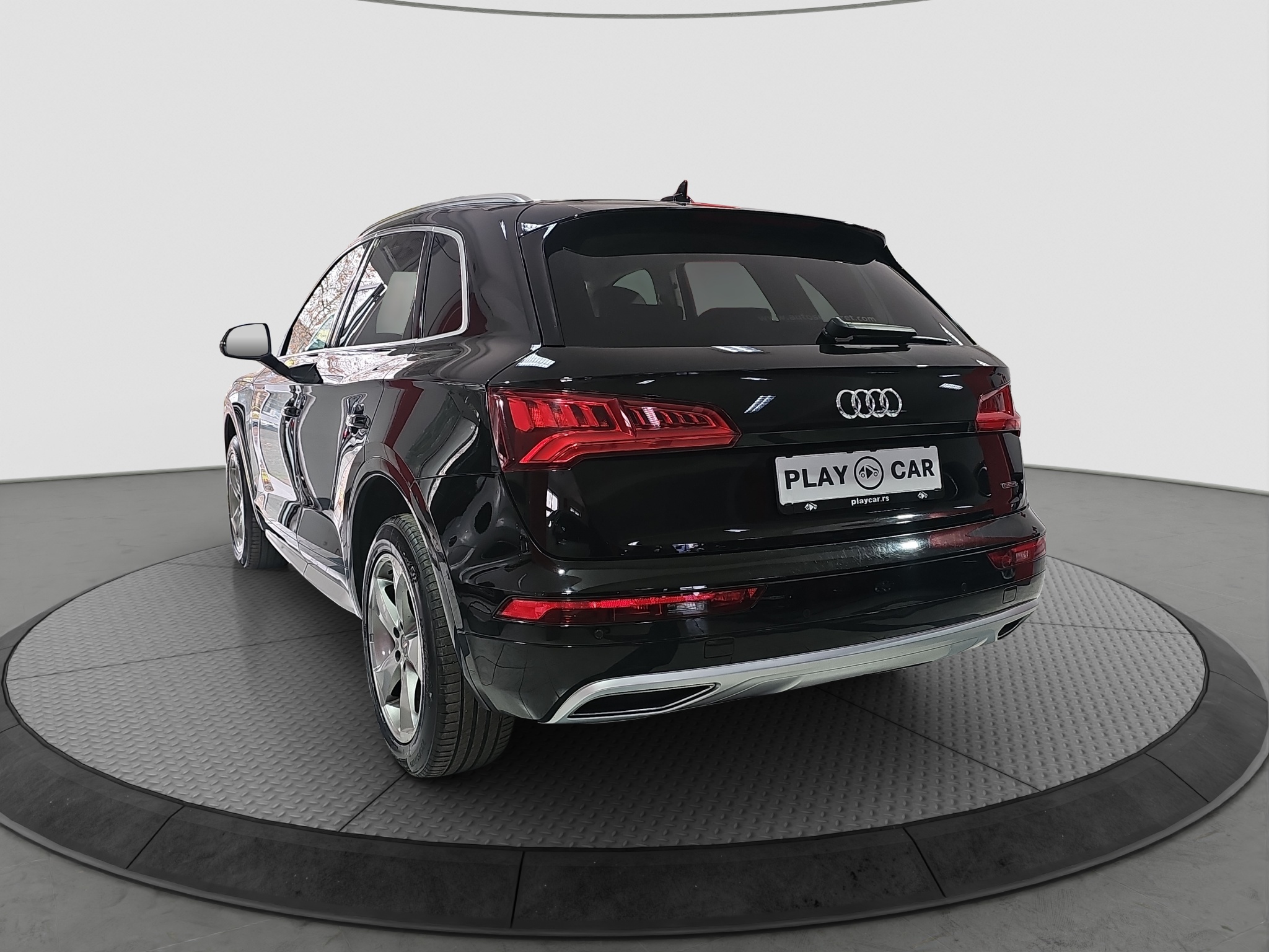 
								Audi Q5 VIRT/AUTO/4×4 full									