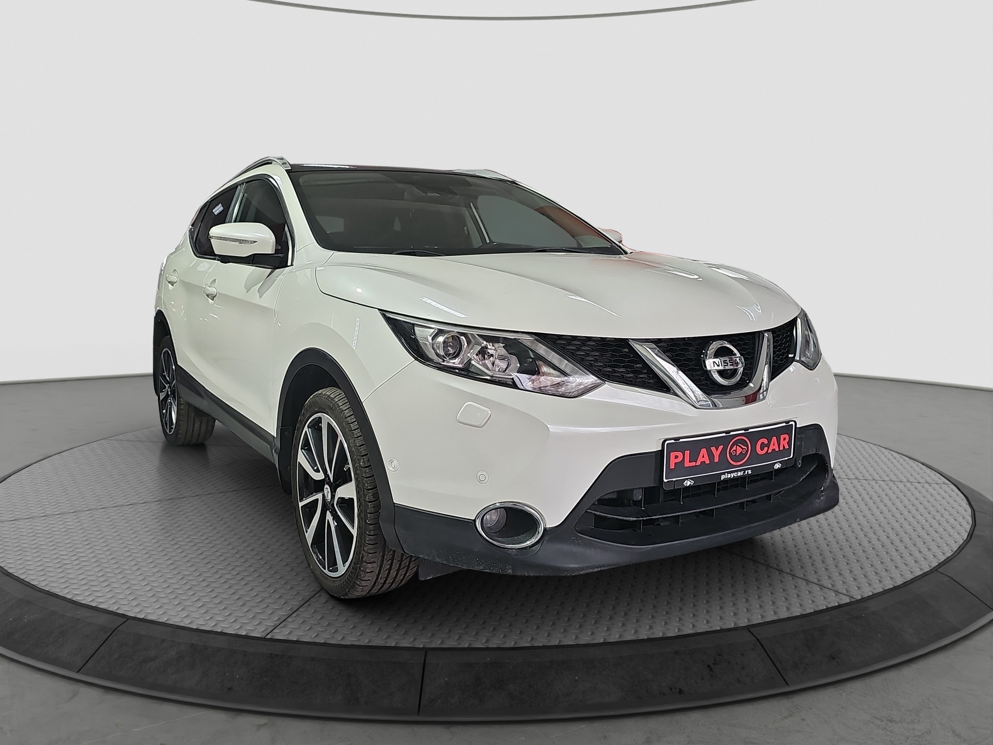 
								Nissan Qashqai TEKNA/T0P full									