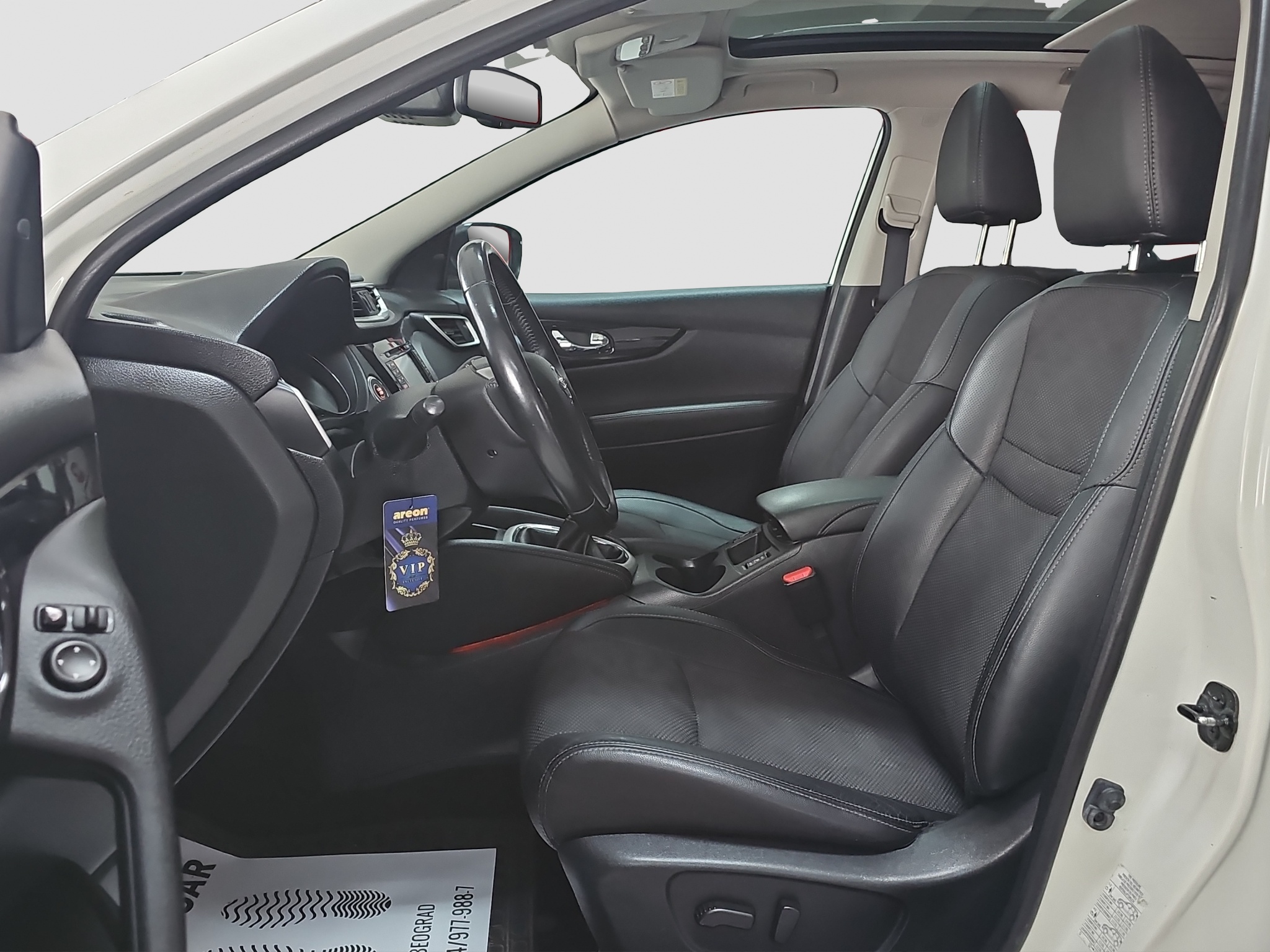 
								Nissan Qashqai TEKNA/T0P full									