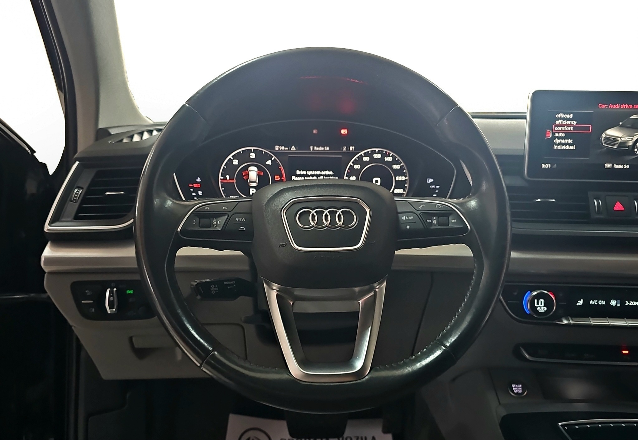 
								Audi Q5 VIRT/AUTO/4×4 full									