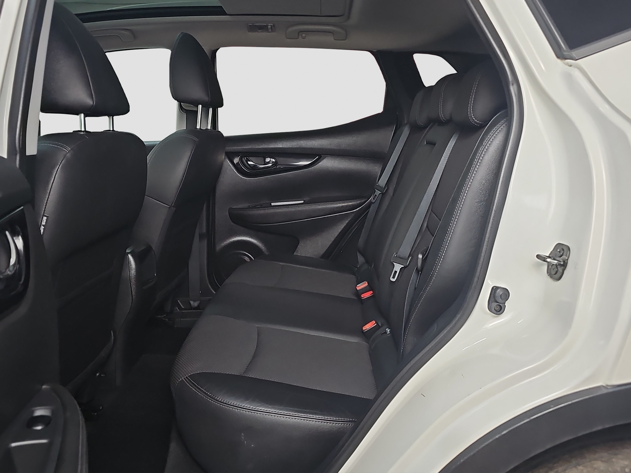 
								Nissan Qashqai TEKNA/T0P full									