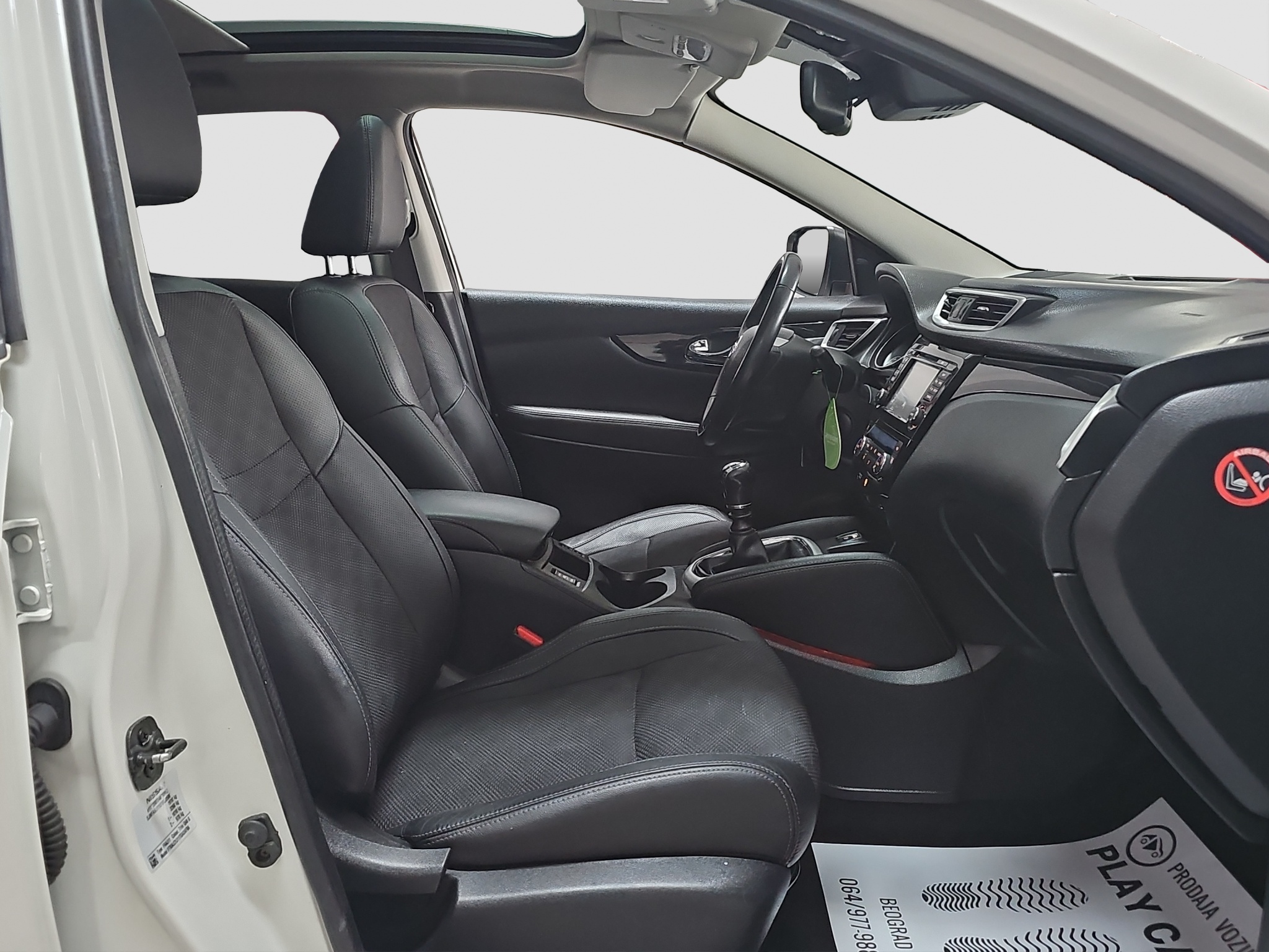 
								Nissan Qashqai TEKNA/T0P full									