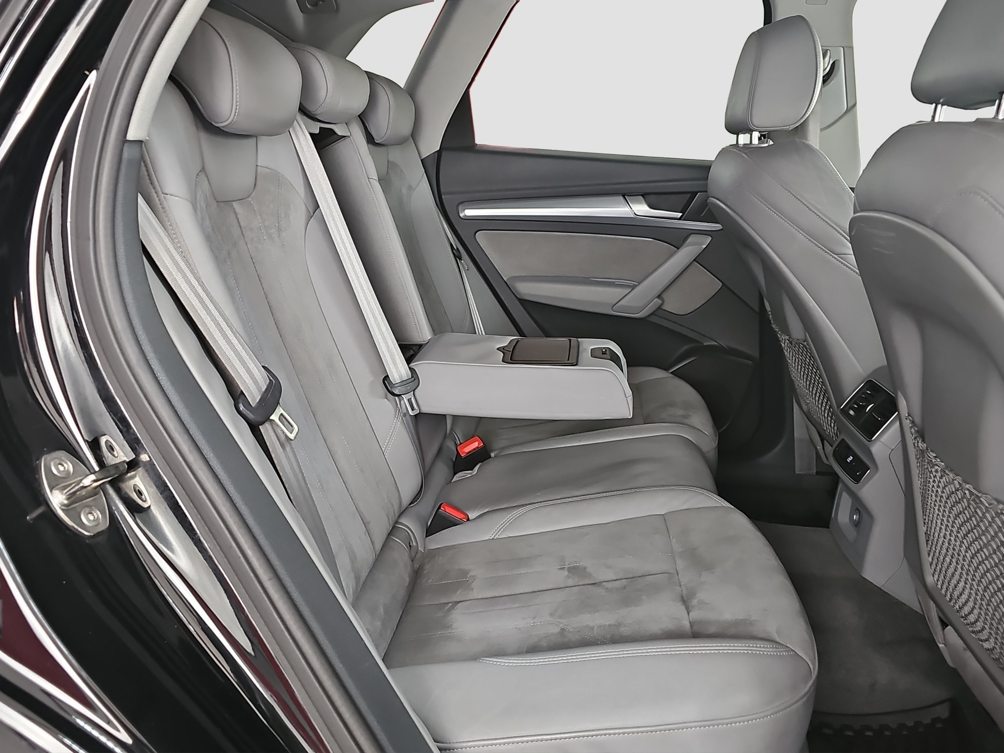 
								Audi Q5 VIRT/AUTO/4×4 full									