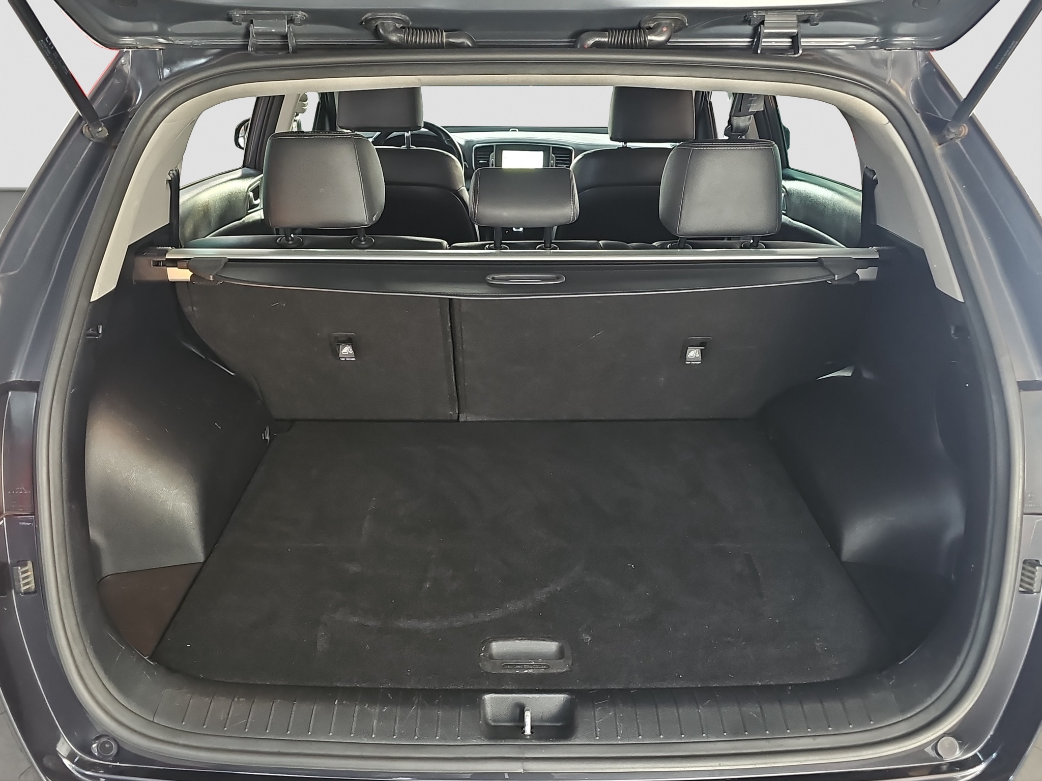 
								Kia Sportage ODLI.ČAN full									