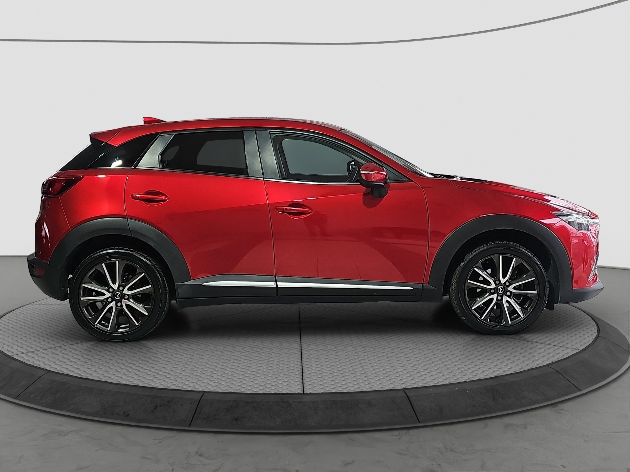 
								Mazda CX-3 AUT/FUL.L 2015. godište full									