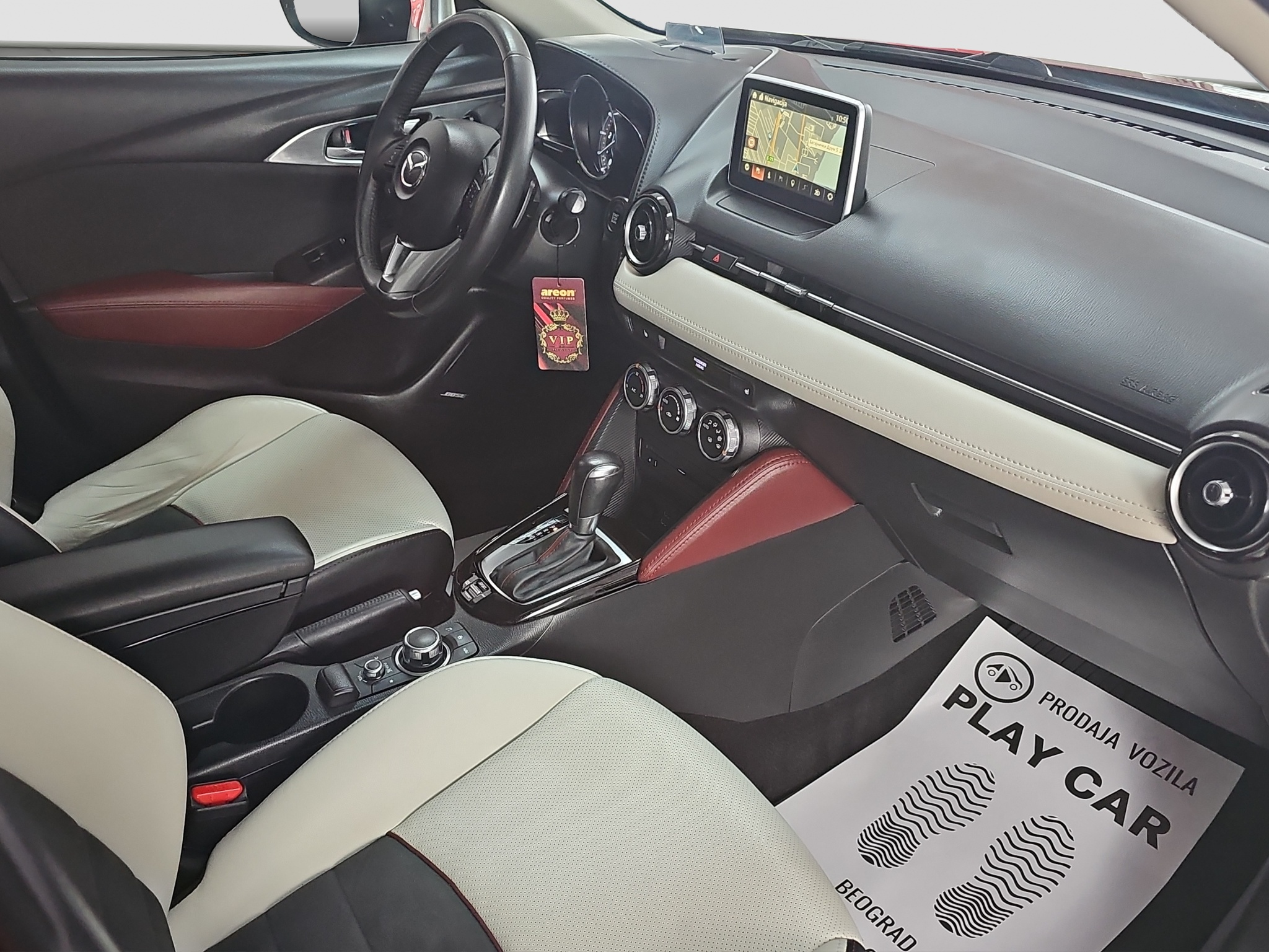 
								Mazda CX-3 AUT/FUL.L 2015. godište full									