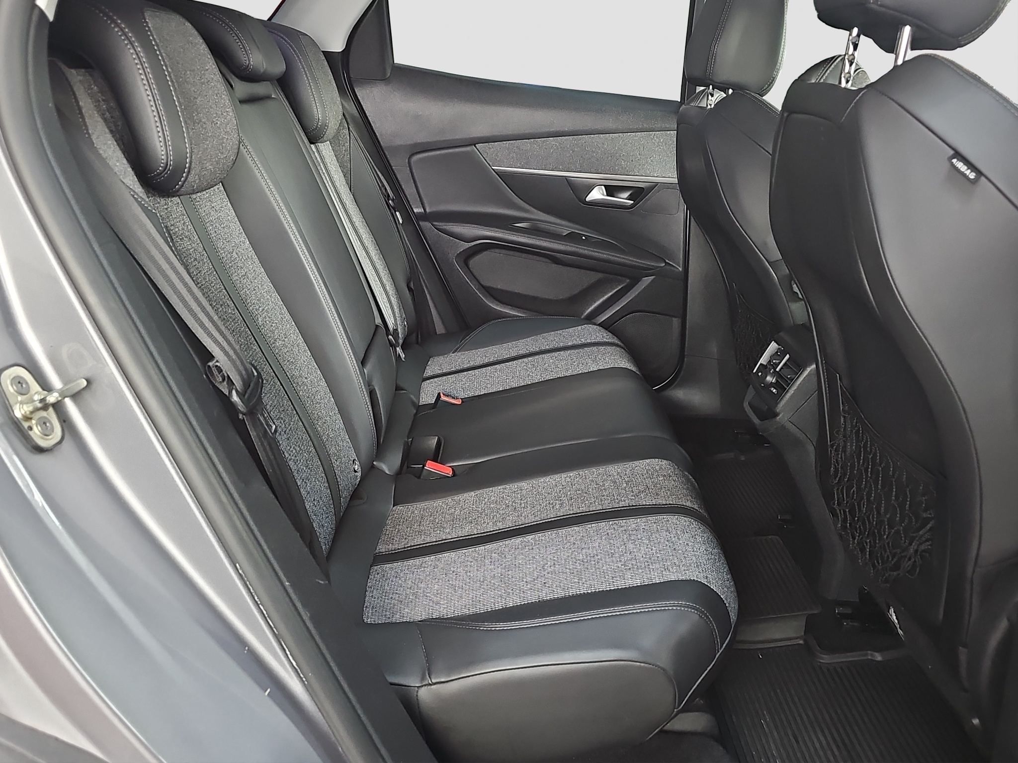 
								Peugeot 3008 AUTO/DOBAR full									