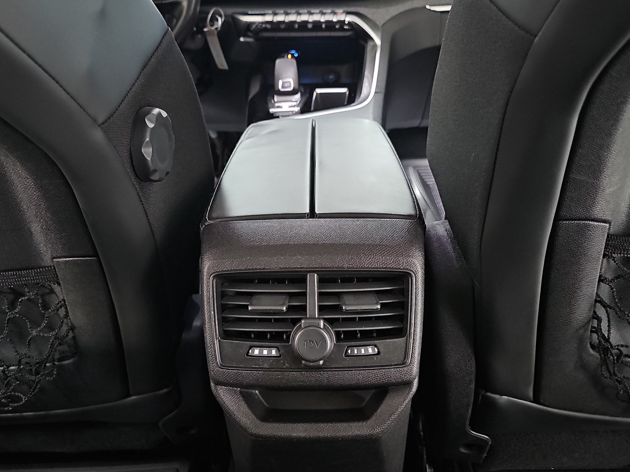 
								Peugeot 3008 AUTO/DOBAR full									