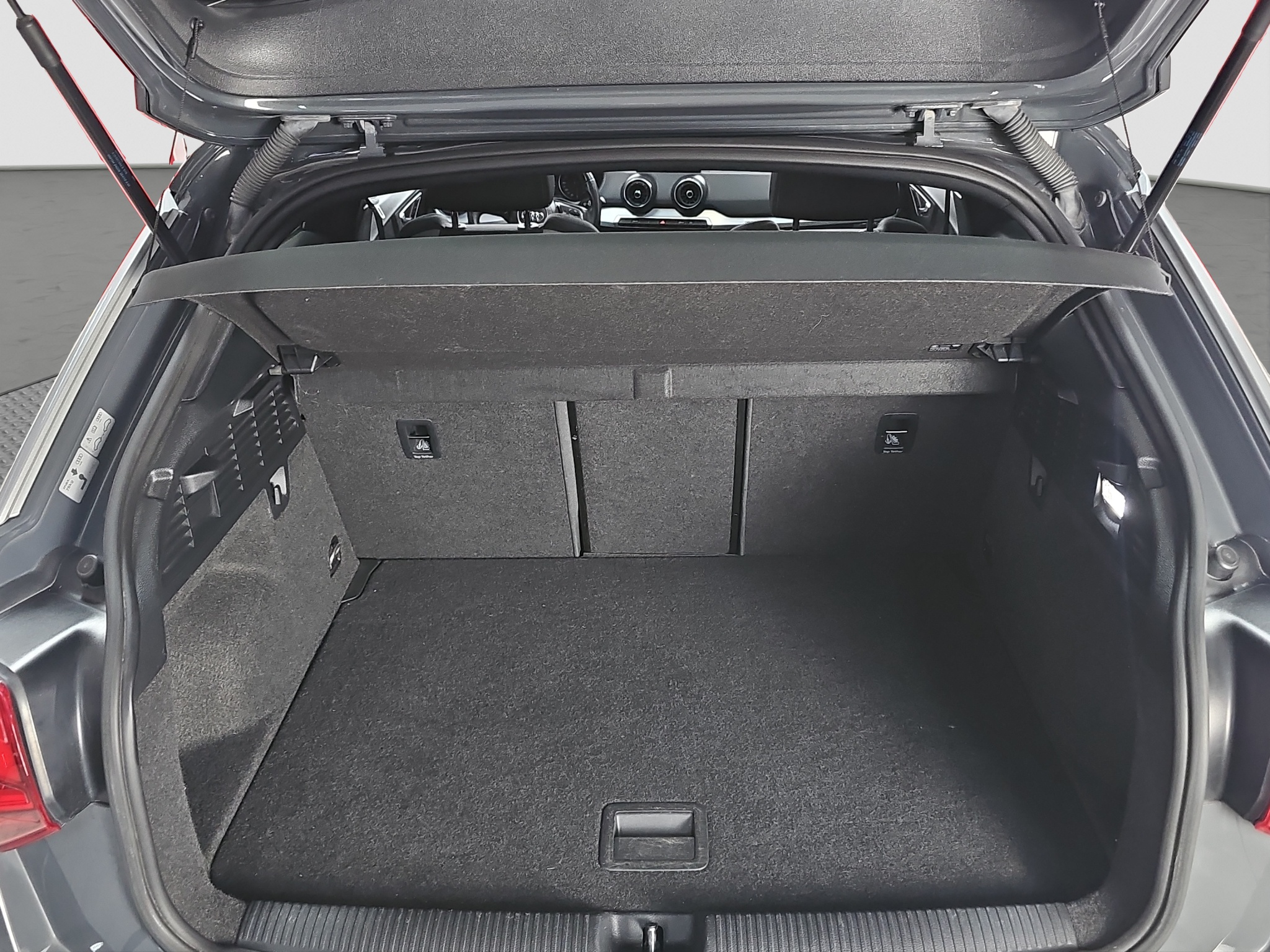 
								Audi Q2 T.O.P/AUTOMA full									