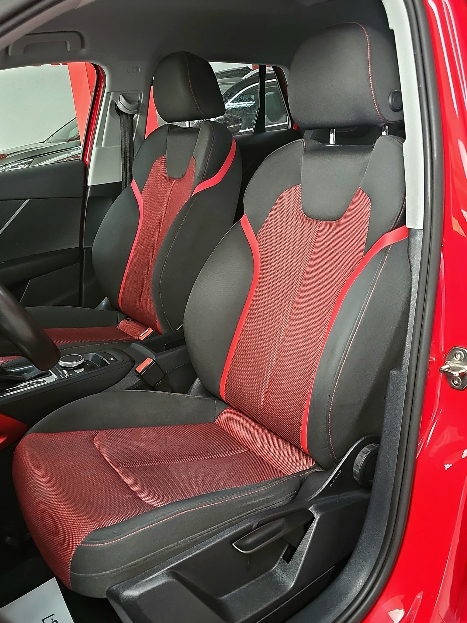 
								Audi Q2 AUTO/VIRT/FU.LL full									