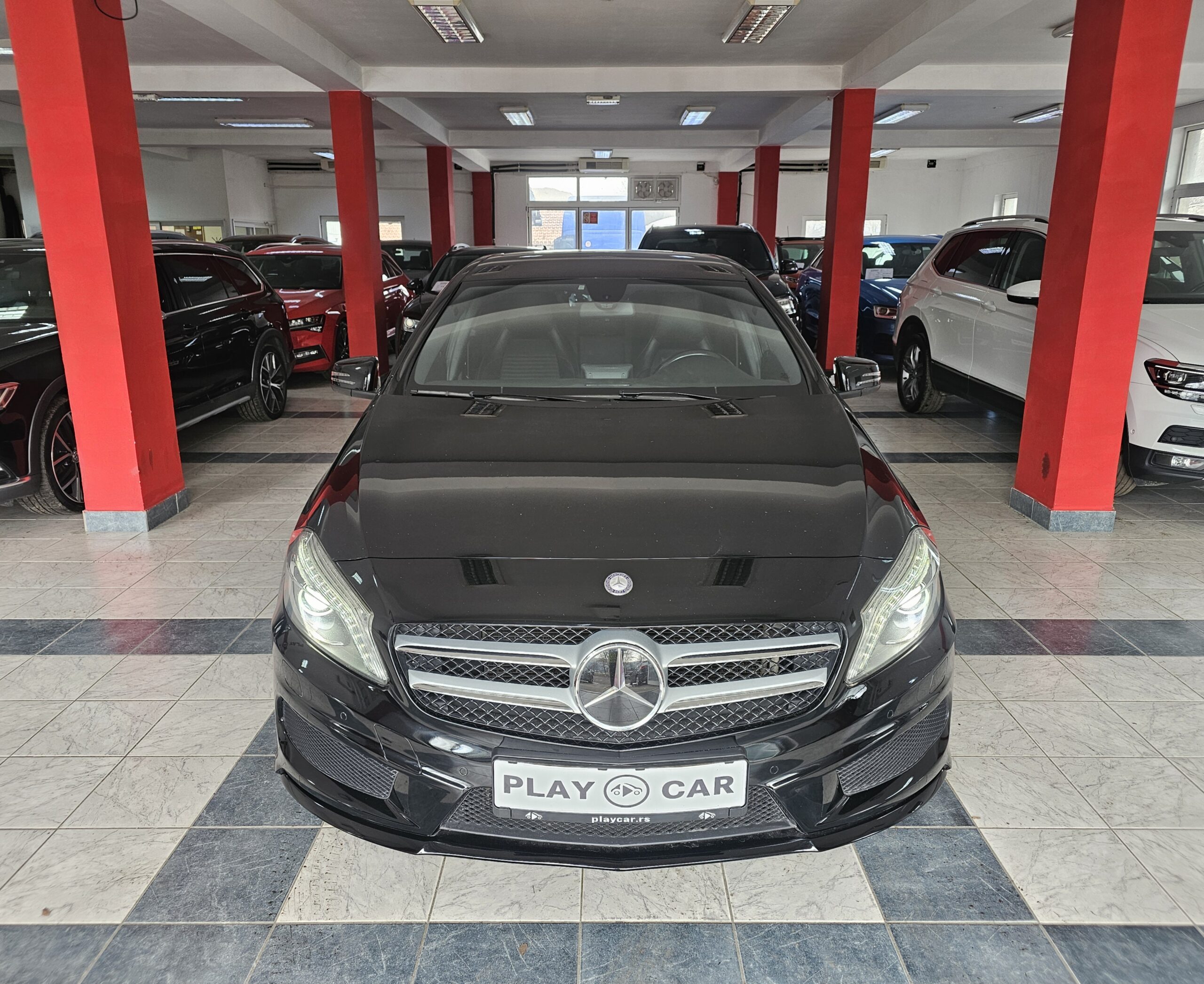 
								Mercedes Benz A 180 AMG/uradjen VELIKI full									