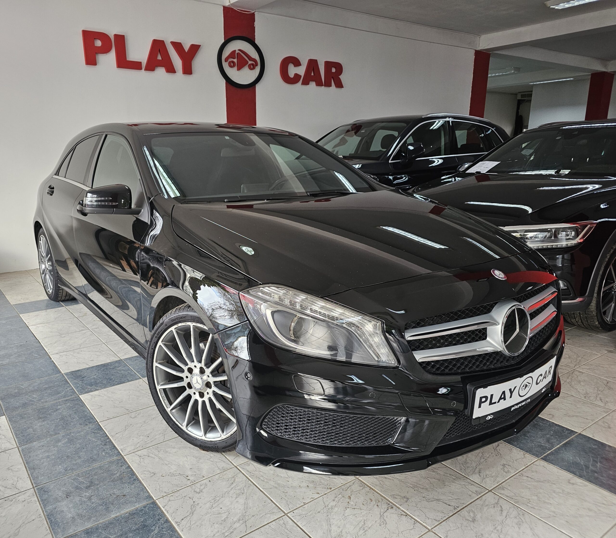 
								Mercedes Benz A 180 AMG/uradjen VELIKI full									