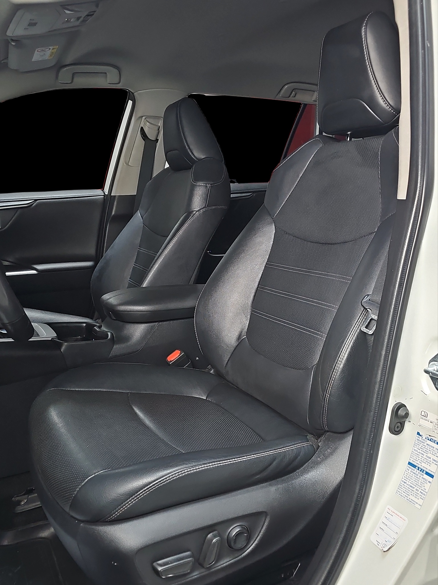 
								Toyota RAV 4 AWD/AUT0/T0P full									