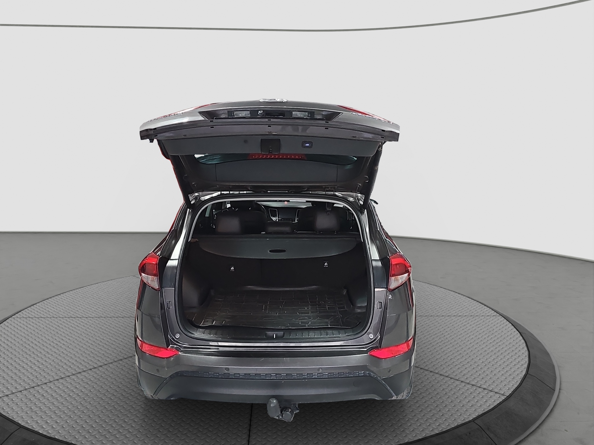 
								Hyundai Tucson AUTO/SIBER/FU.LL full									