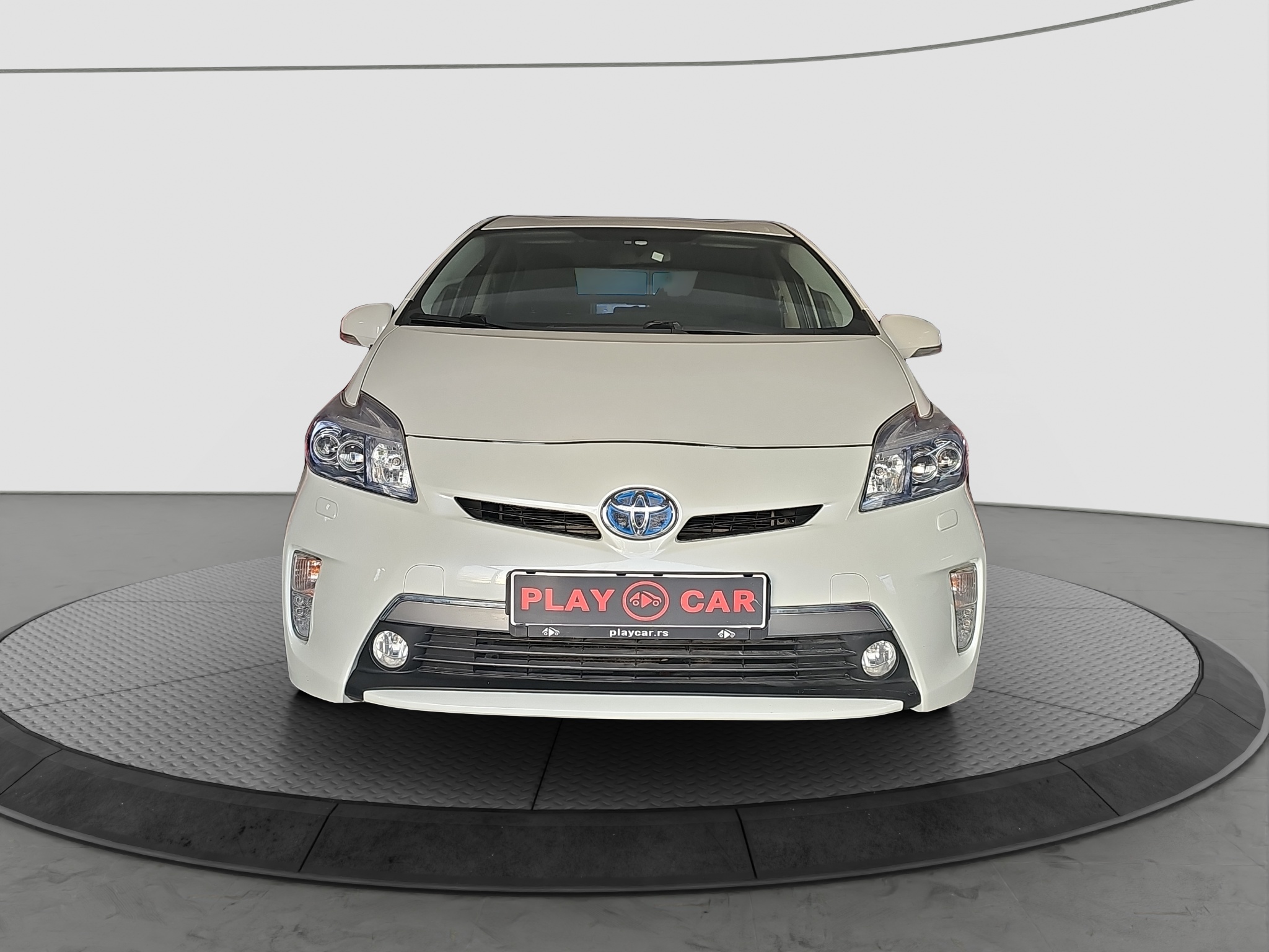 
								Toyota Prius Plug In full									
