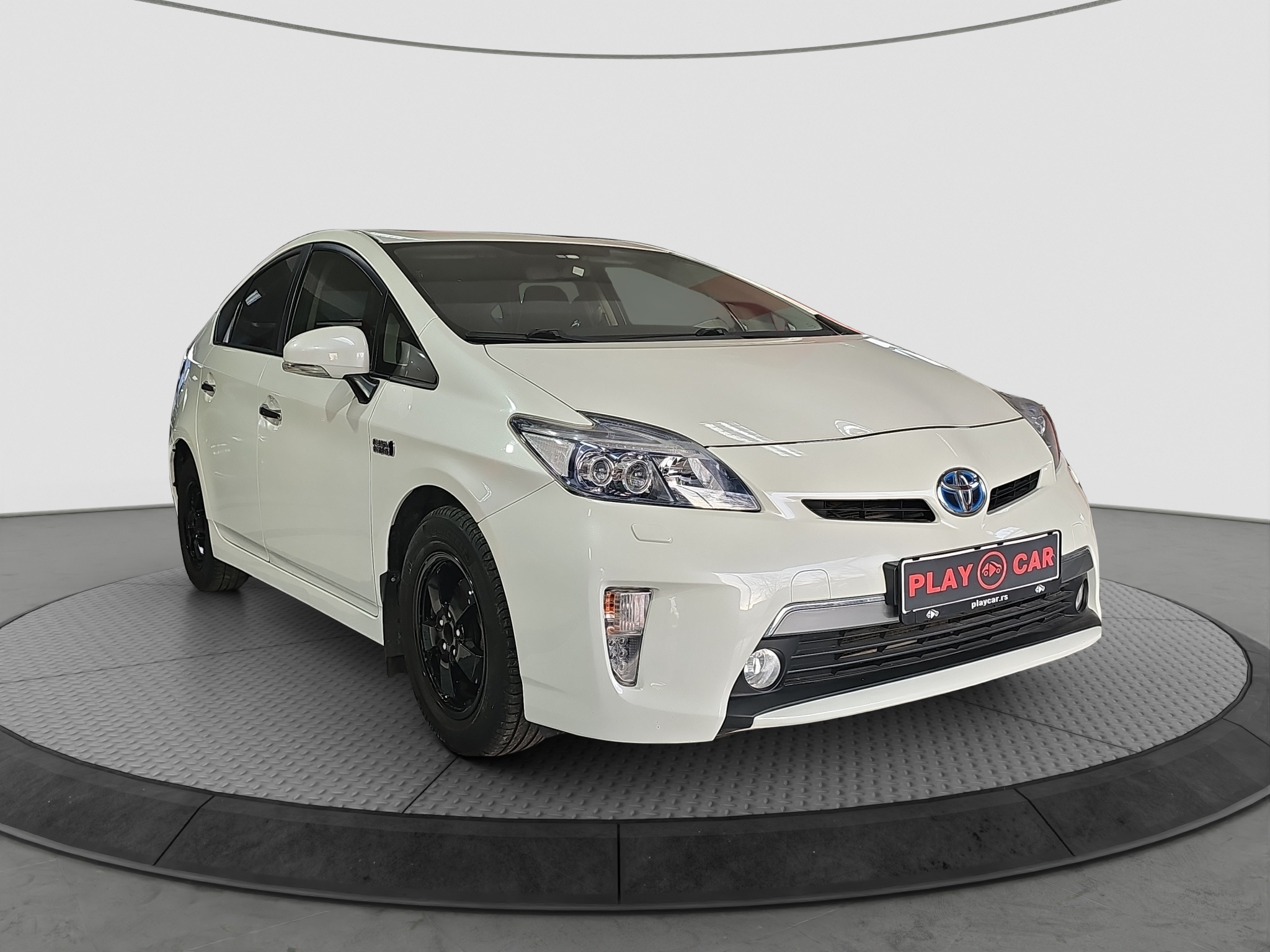 
								Toyota Prius Plug In full									
