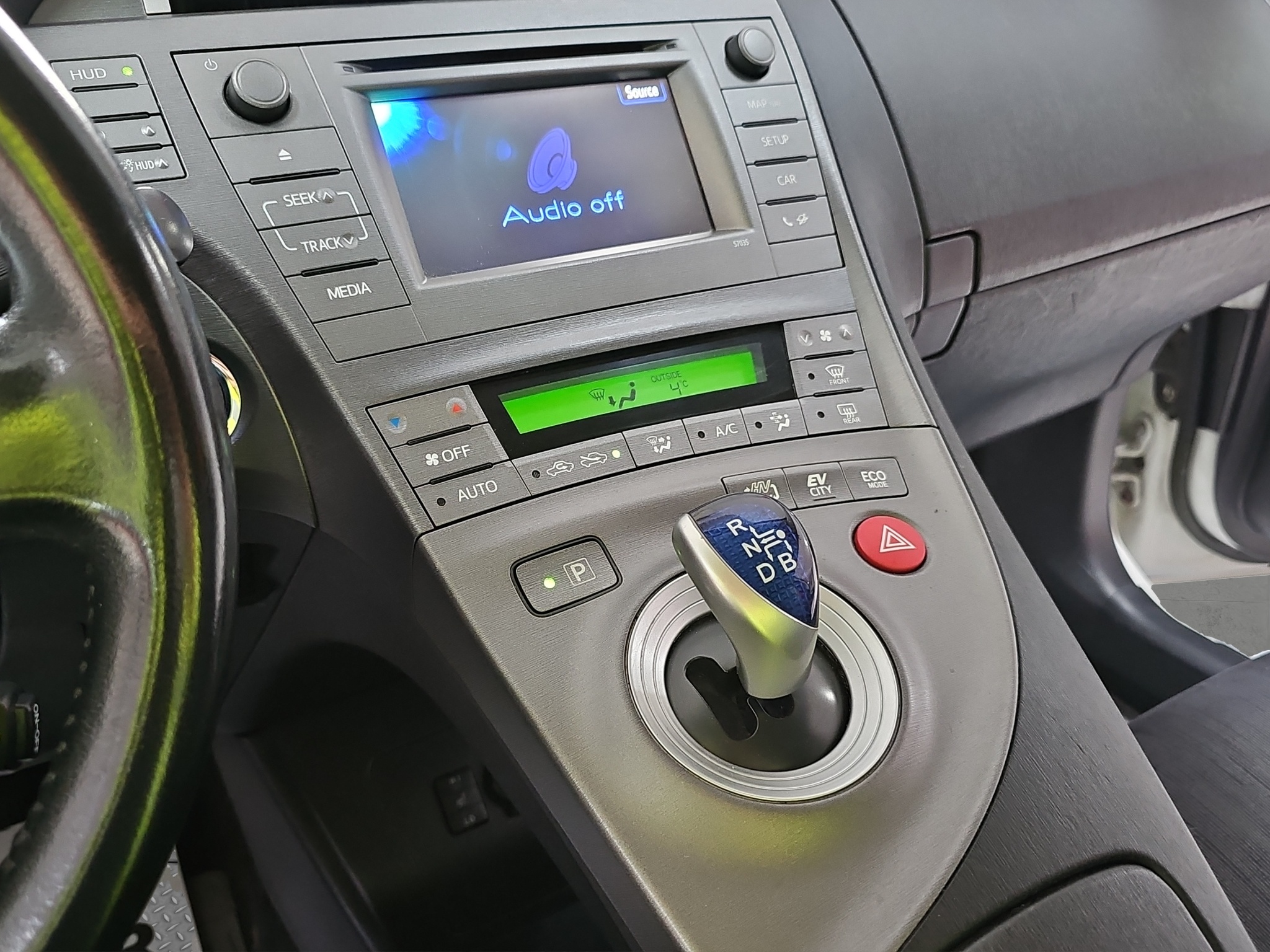 
								Toyota Prius Plug In full									