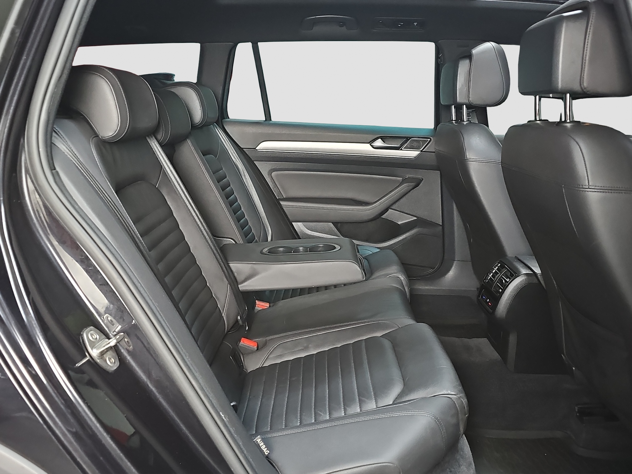 
								Volkswagen Passat B8 Alltrack VIRT/PANO/AUTO full									