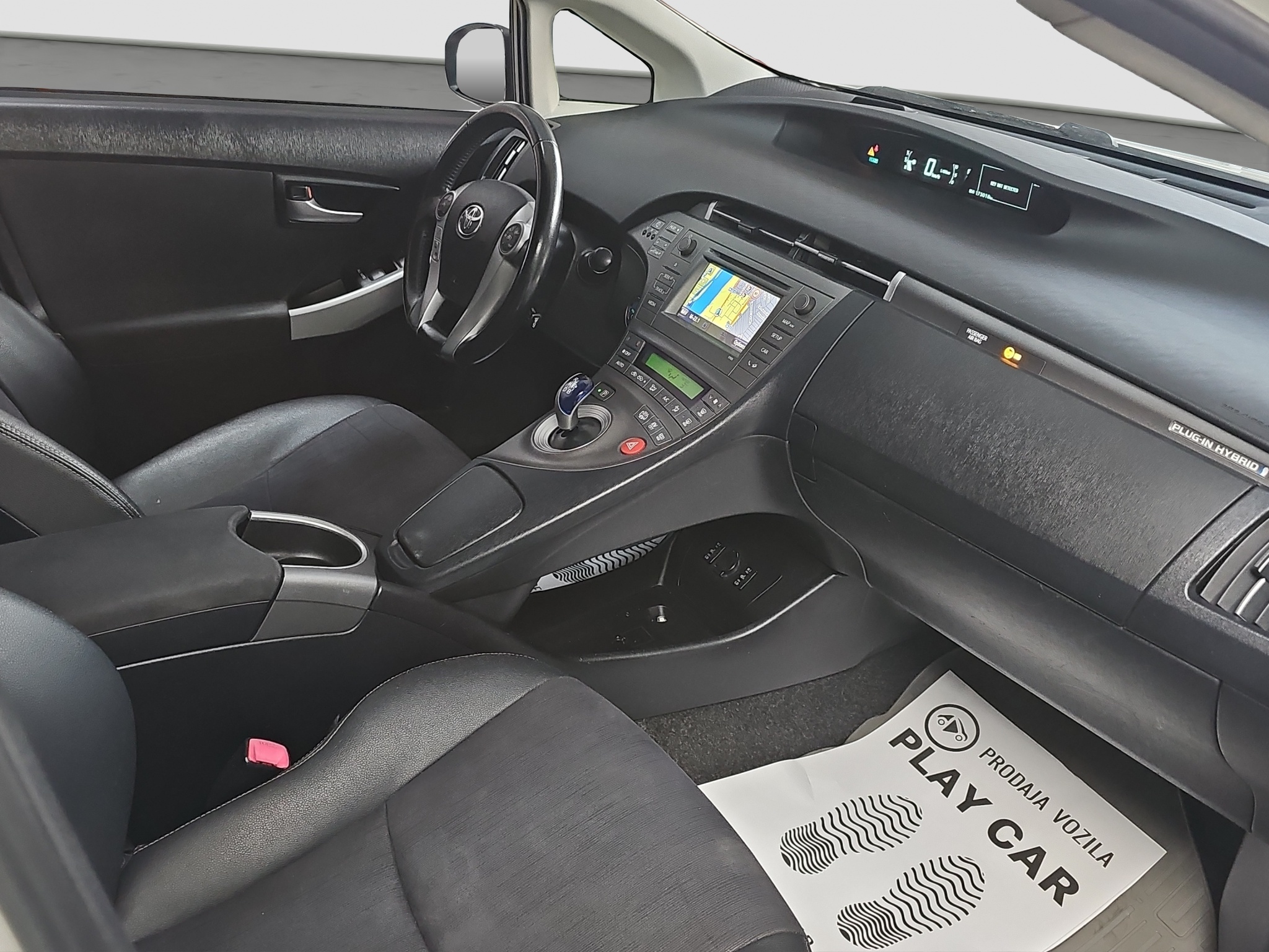 
								Toyota Prius Plug In full									