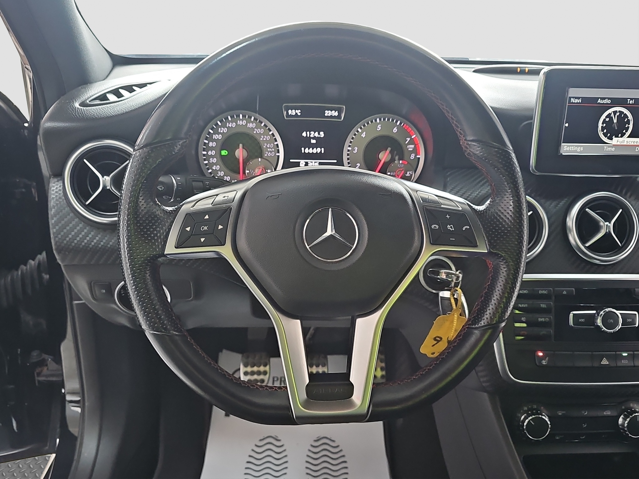 
								Mercedes Benz A 180 AMG/uradjen VELIKI full									