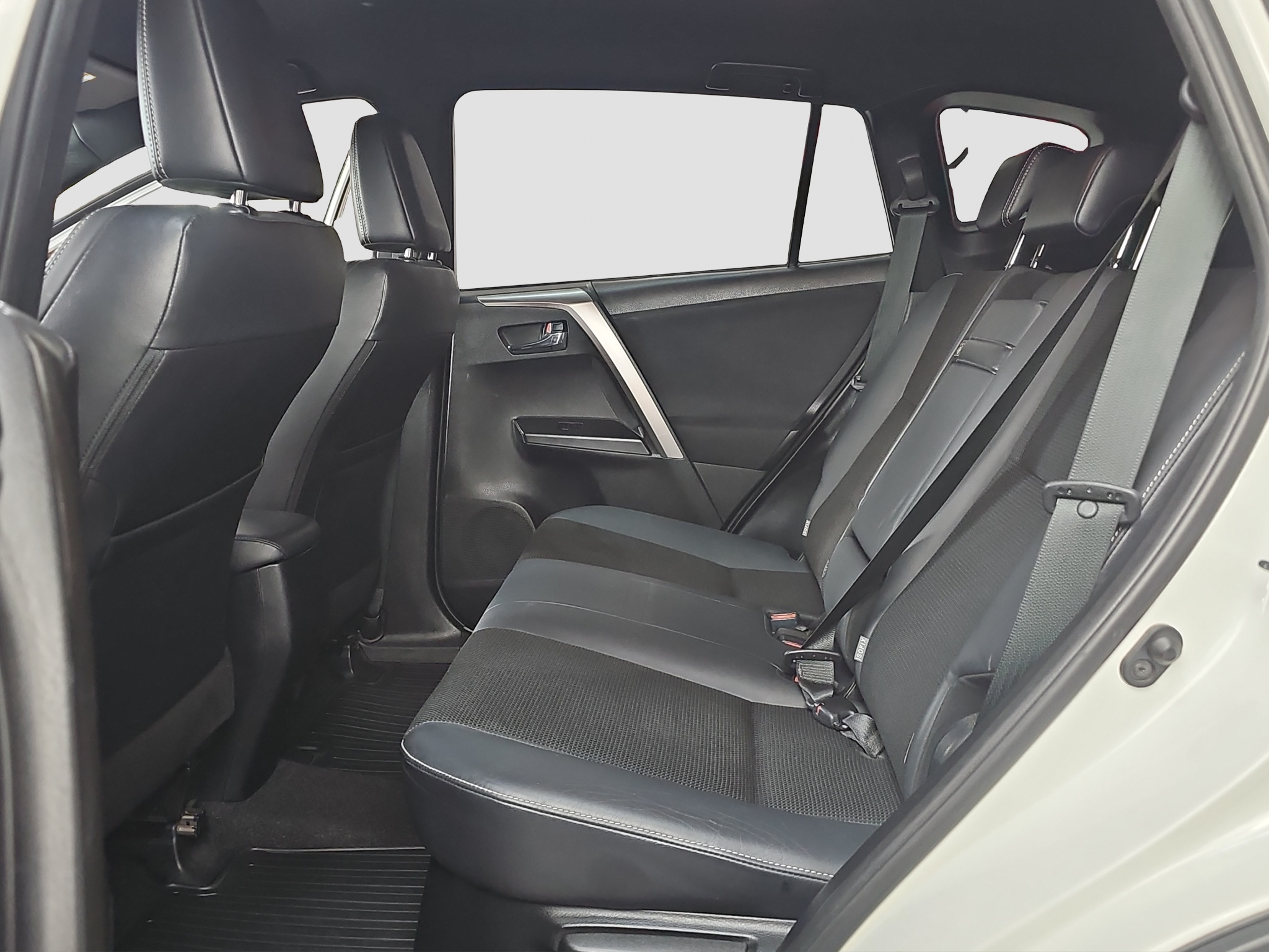 
								Toyota RAV 4 NordEdition/T.O.P full									