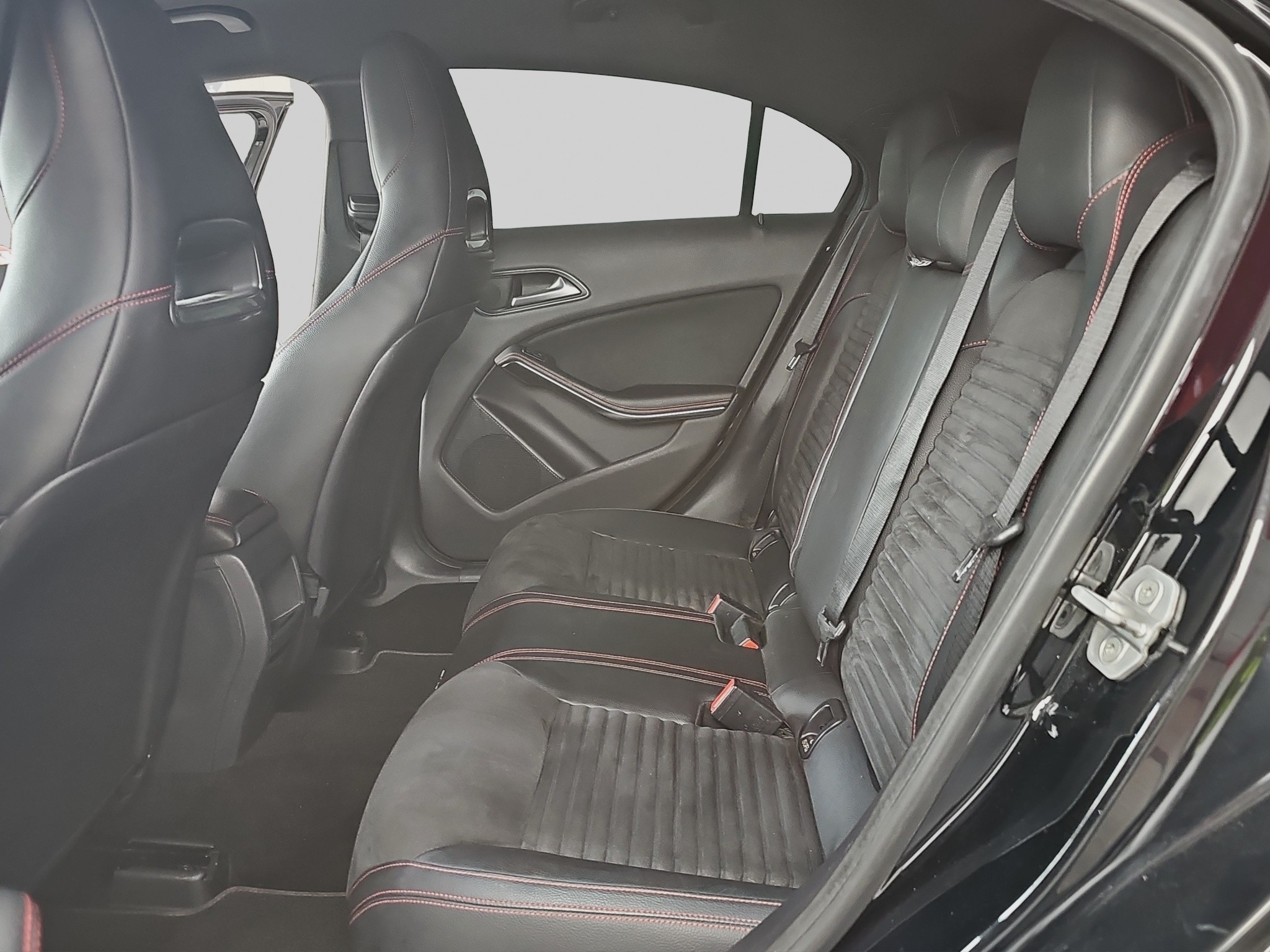 
								Mercedes Benz A 180 AMG/uradjen VELIKI full									