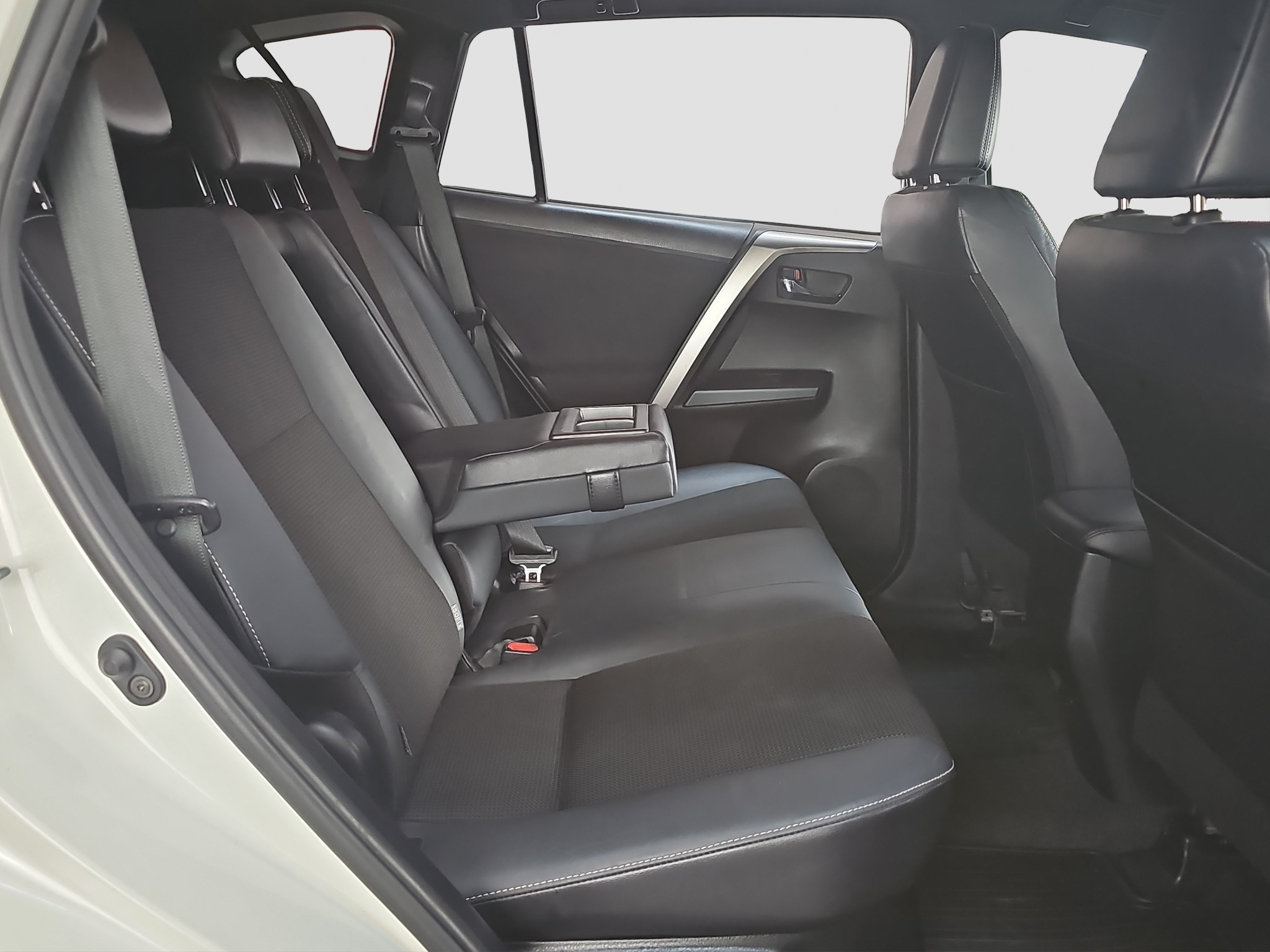 
								Toyota RAV 4 NordEdition/T.O.P full									