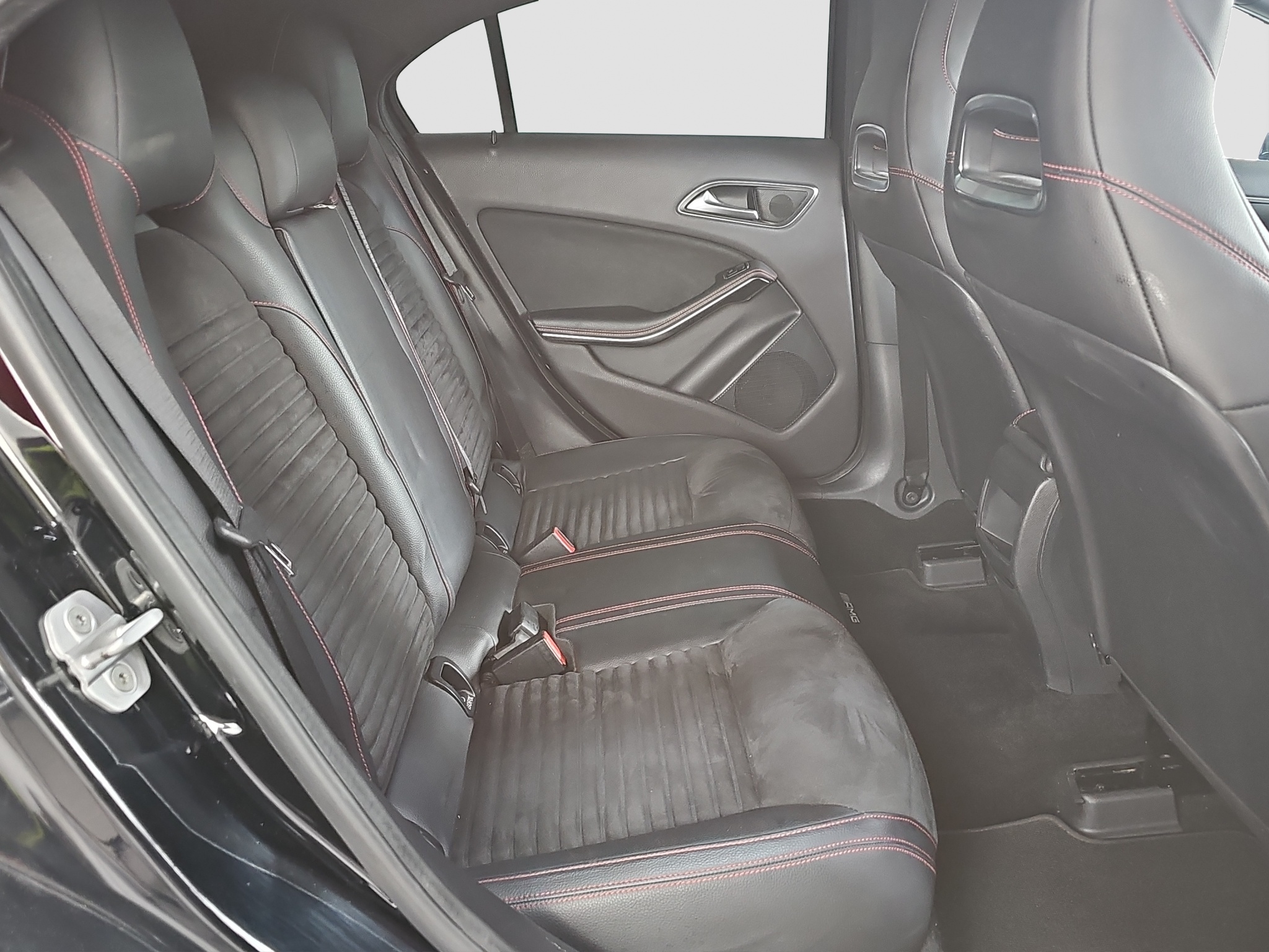 
								Mercedes Benz A 180 AMG/uradjen VELIKI full									