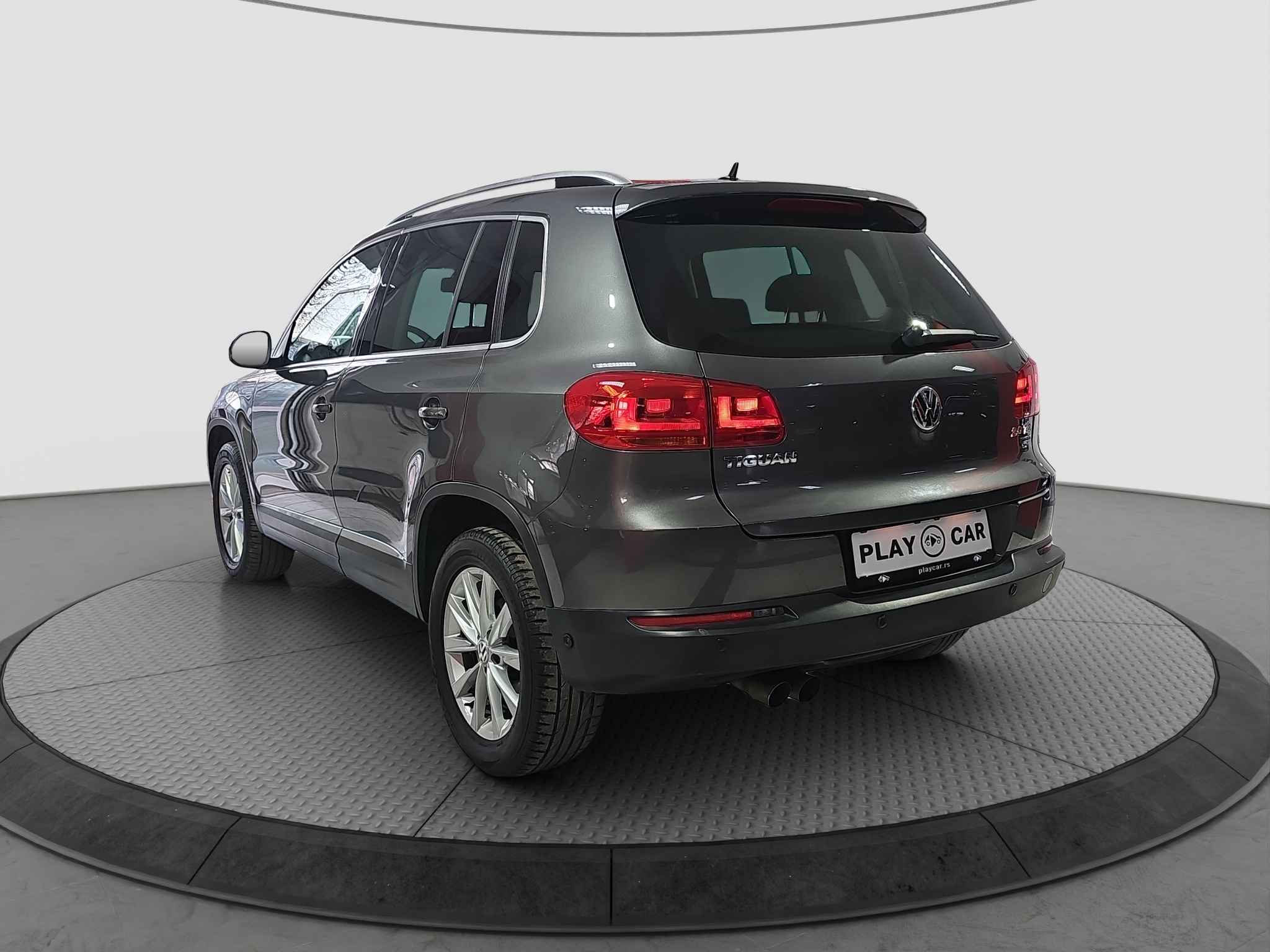 
								Volkswagen Tiguan 4Motion/AUTOM full									