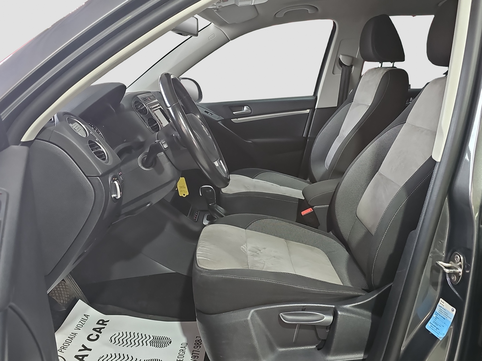 
								Volkswagen Tiguan 4Motion/AUTOM full									