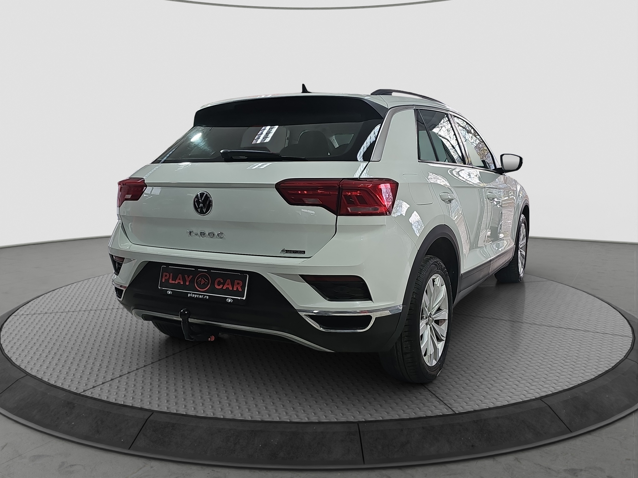 
								Volkswagen T-Roc AUTO/4X4/ODLIČAN full									