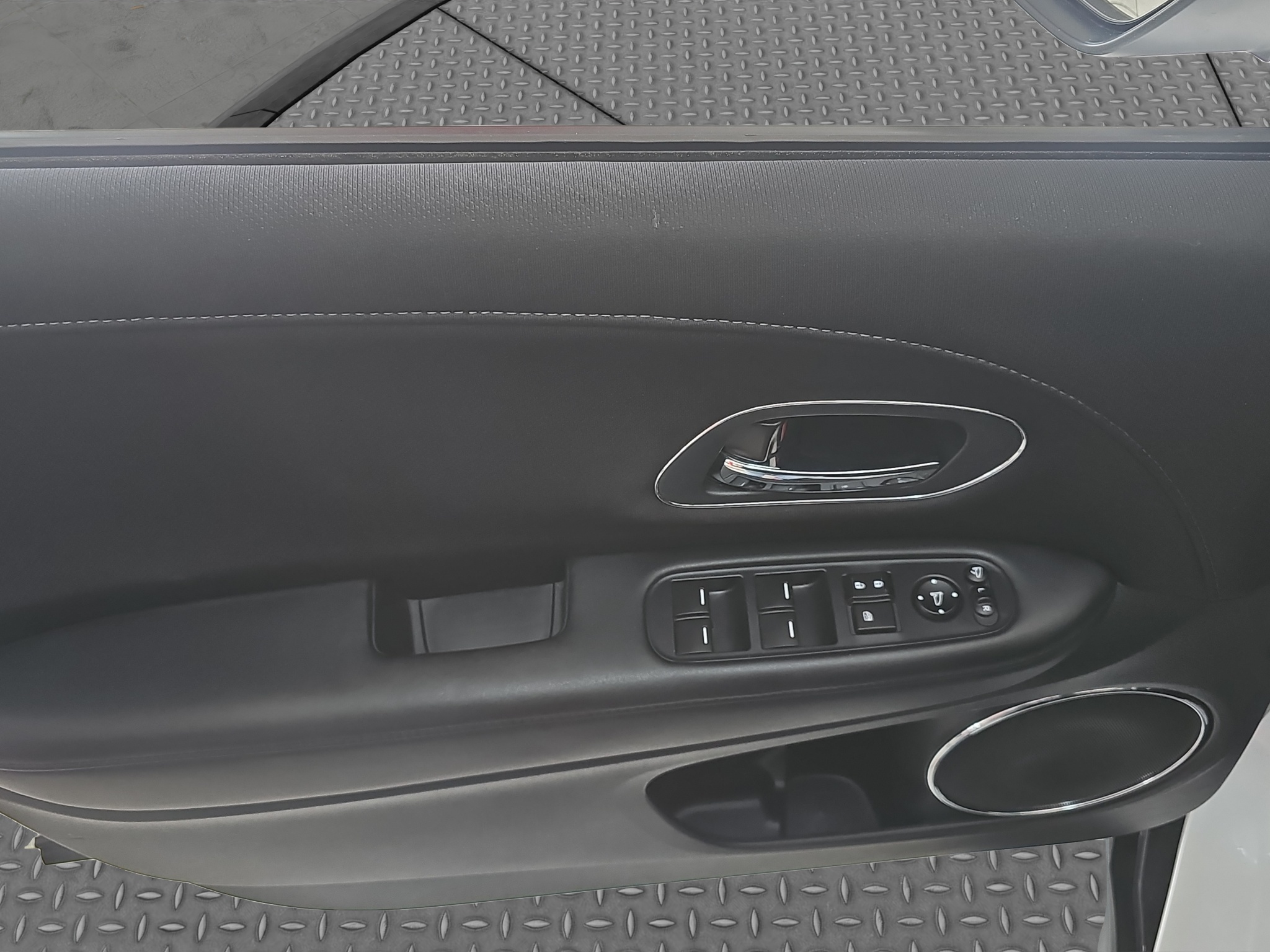 
								Honda HR-V PANO/SIBER/FU.LL full									