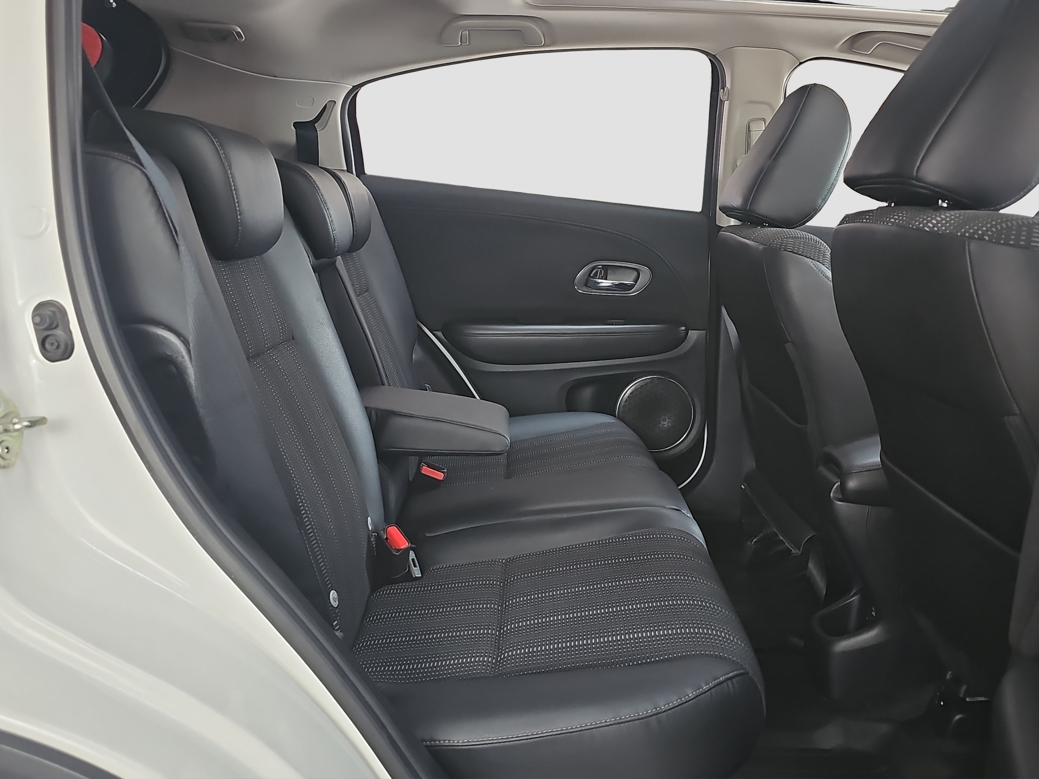 
								Honda HR-V PANO/SIBER/FU.LL full									