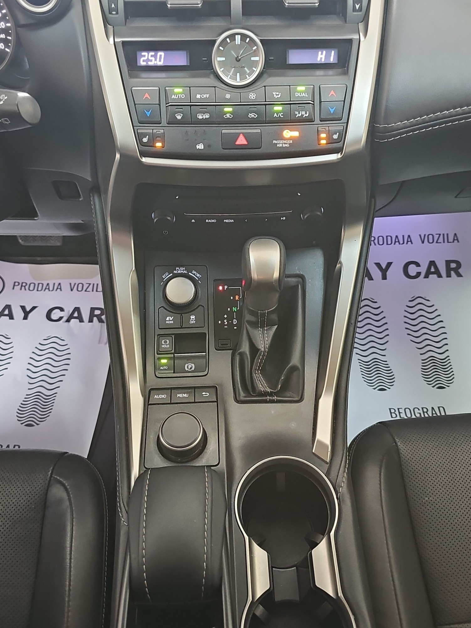 
								Lexus NX300 4X4/ODLIČAN full									