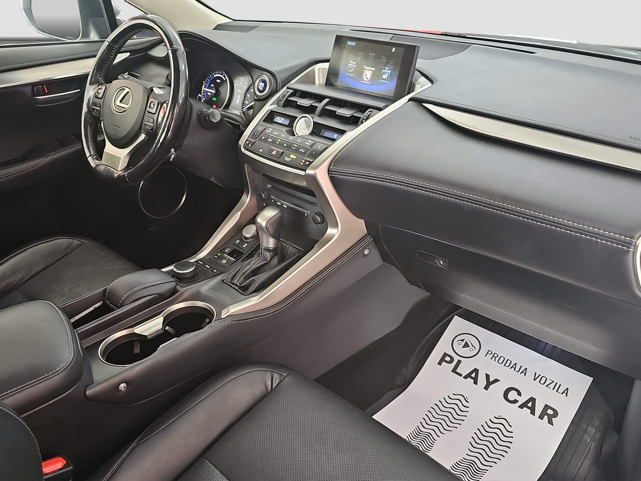 
								Lexus NX300 4X4/ODLIČAN full									